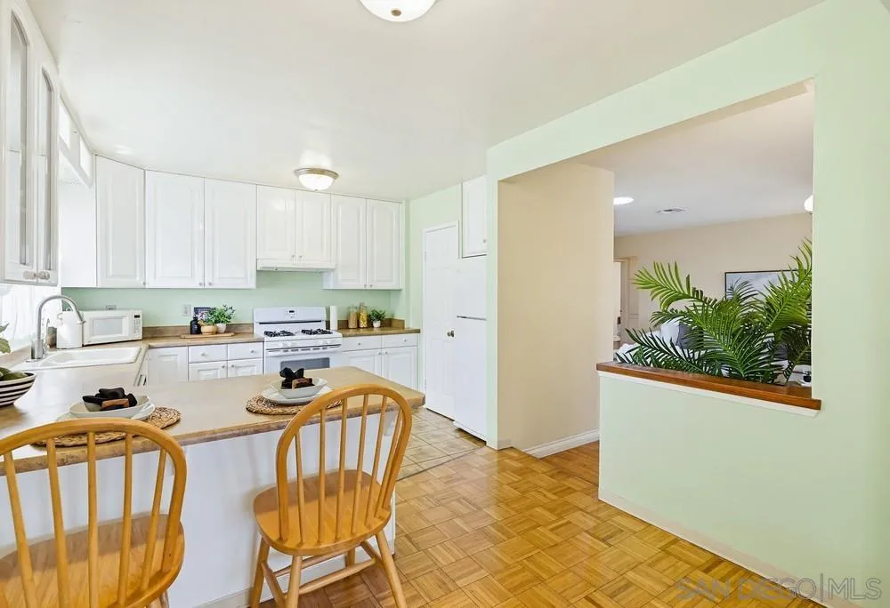 https://cdn.realtyfeed.com/cdn/127/260014301/9030cf0ad1e3b8607b57a2ada7ddfc95.webp
