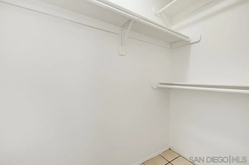 https://cdn.realtyfeed.com/cdn/127/260014301/a1aa96657ef5458d0e2a82407af5ba5e.webp