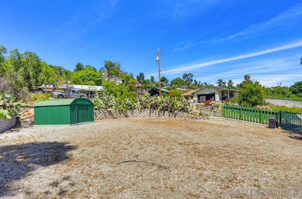 https://cdn.realtyfeed.com/cdn/127/260014301/c7df0e5290ec2dd9f21c84e608666b06.webp
