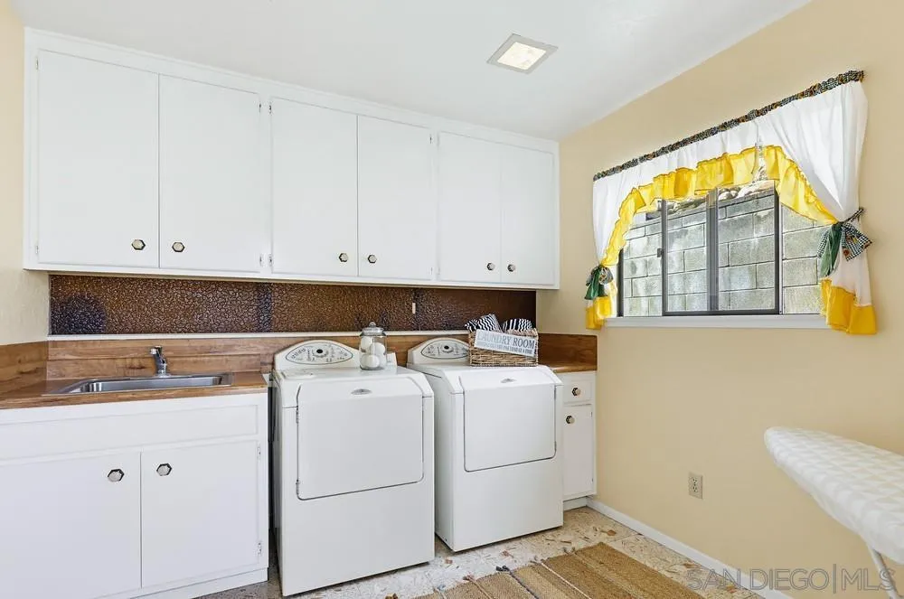 https://cdn.realtyfeed.com/cdn/127/260014301/e465e8275d0be6527b7fe31ddfce50aa.webp