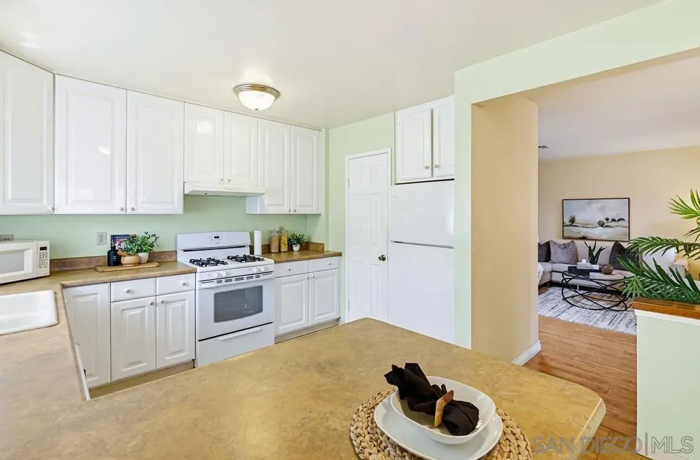 https://cdn.realtyfeed.com/cdn/127/260014301/f1b1ca494c2eecb16d9b8fae607d454e.webp