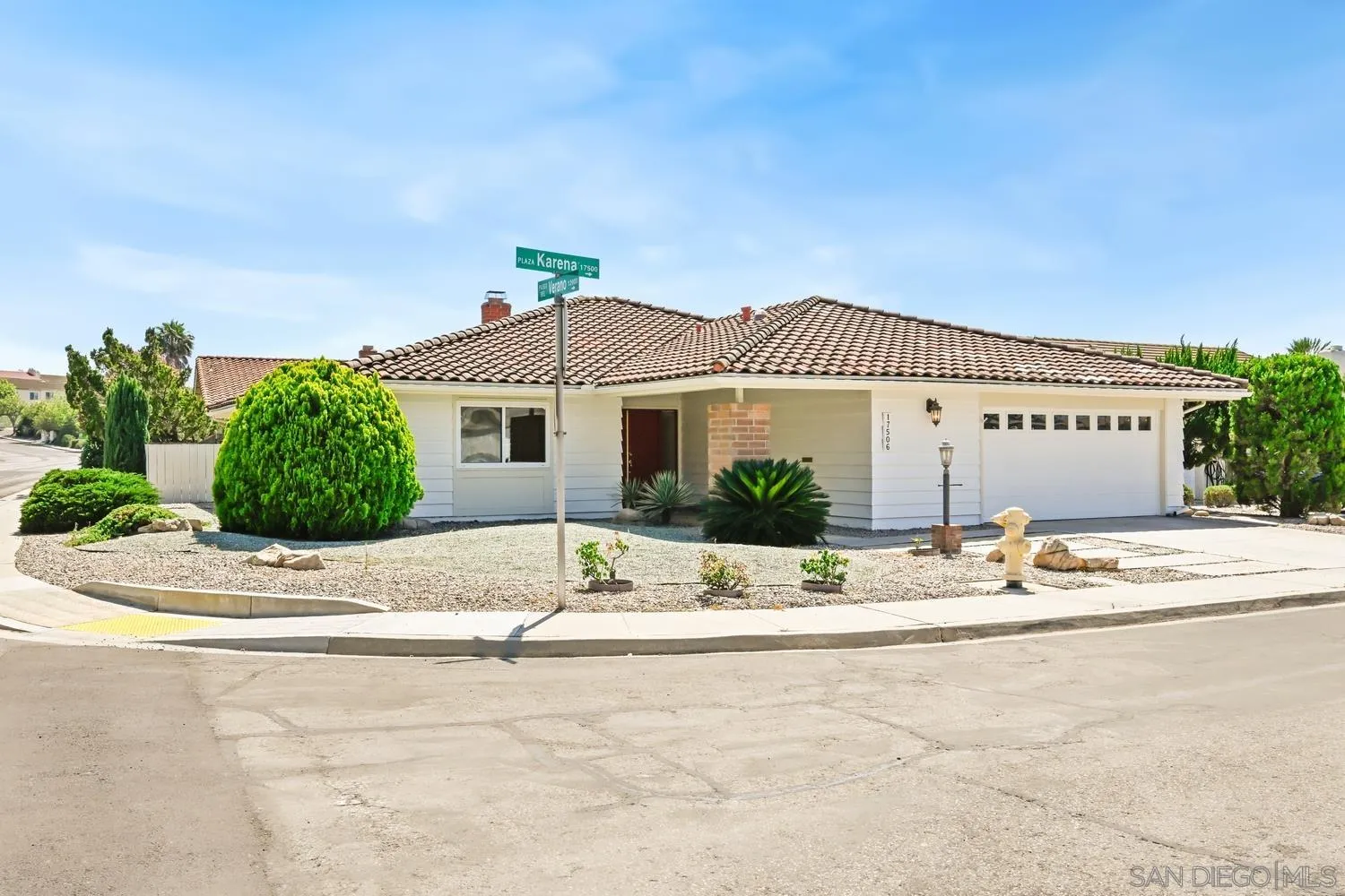 https://cdn.realtyfeed.com/cdn/127/260014302/84939c917fa109db539eec1ff54b2f8b.webp