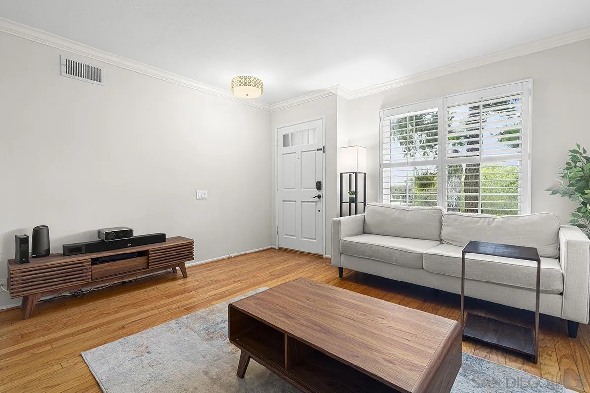 https://cdn.realtyfeed.com/cdn/127/260014303/4eb38a43d037e35bc5e2be4fd2f49f45.webp