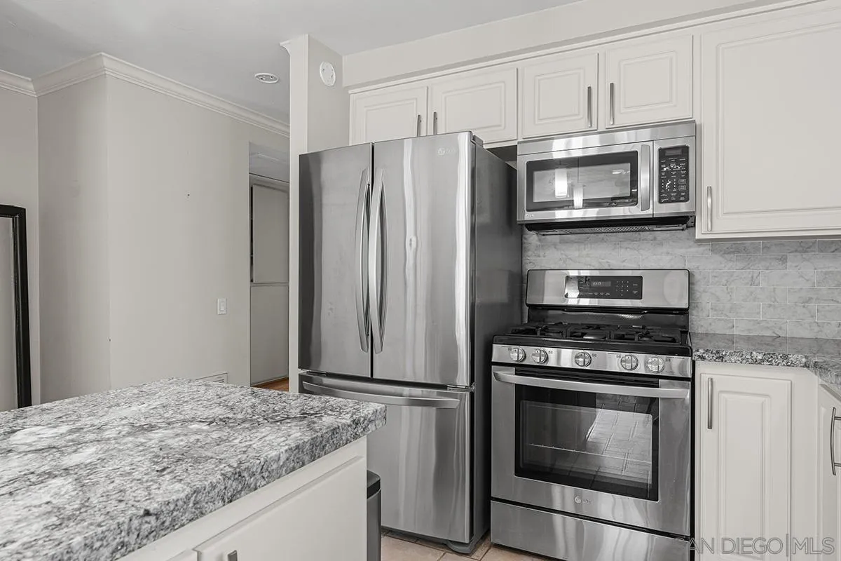 https://cdn.realtyfeed.com/cdn/127/260014303/b6d7cc54606ea0f0f737bf1894c70a2c.webp