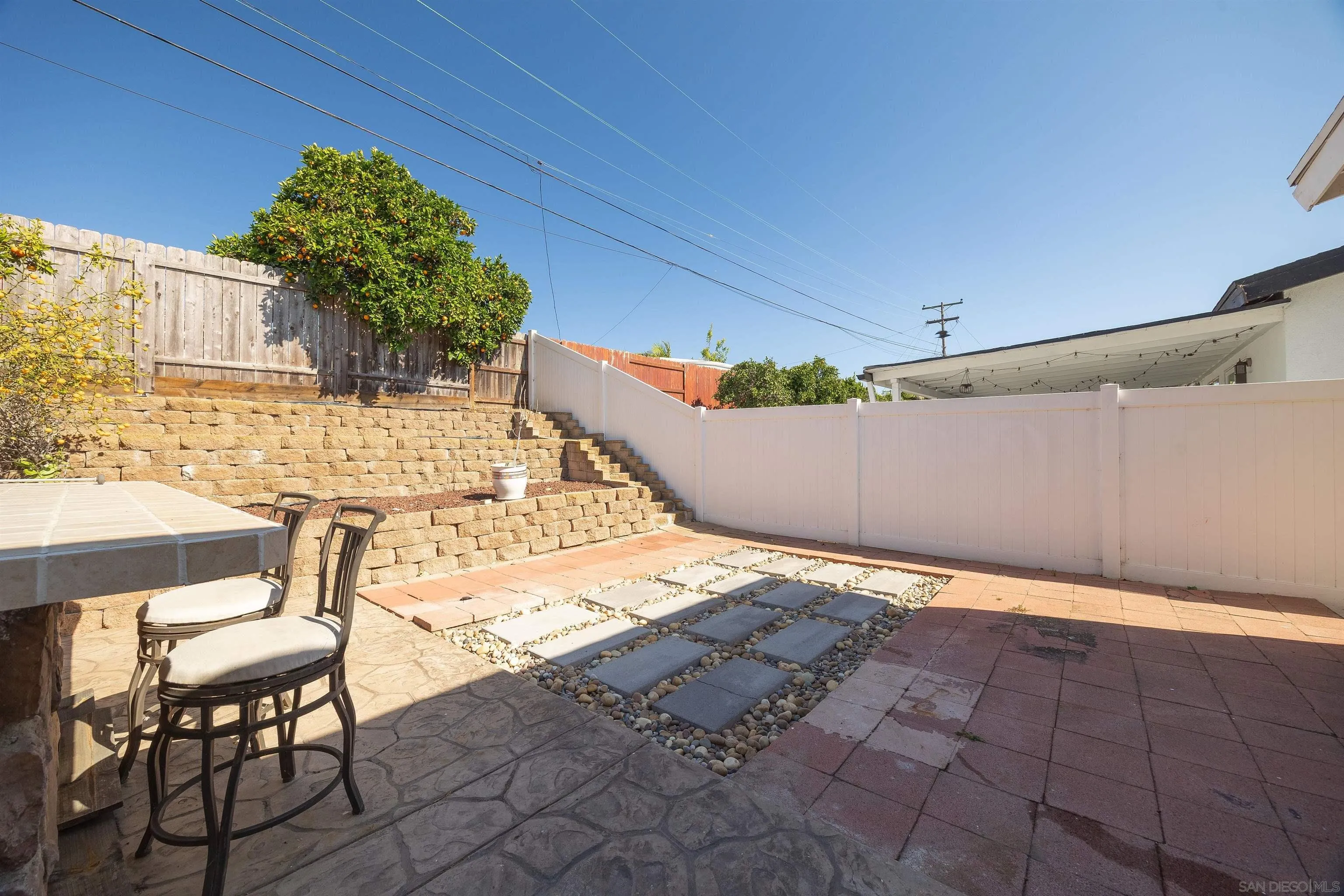 https://cdn.realtyfeed.com/cdn/127/260014304/c41c780392008a8cb3879968fe617a1e.webp