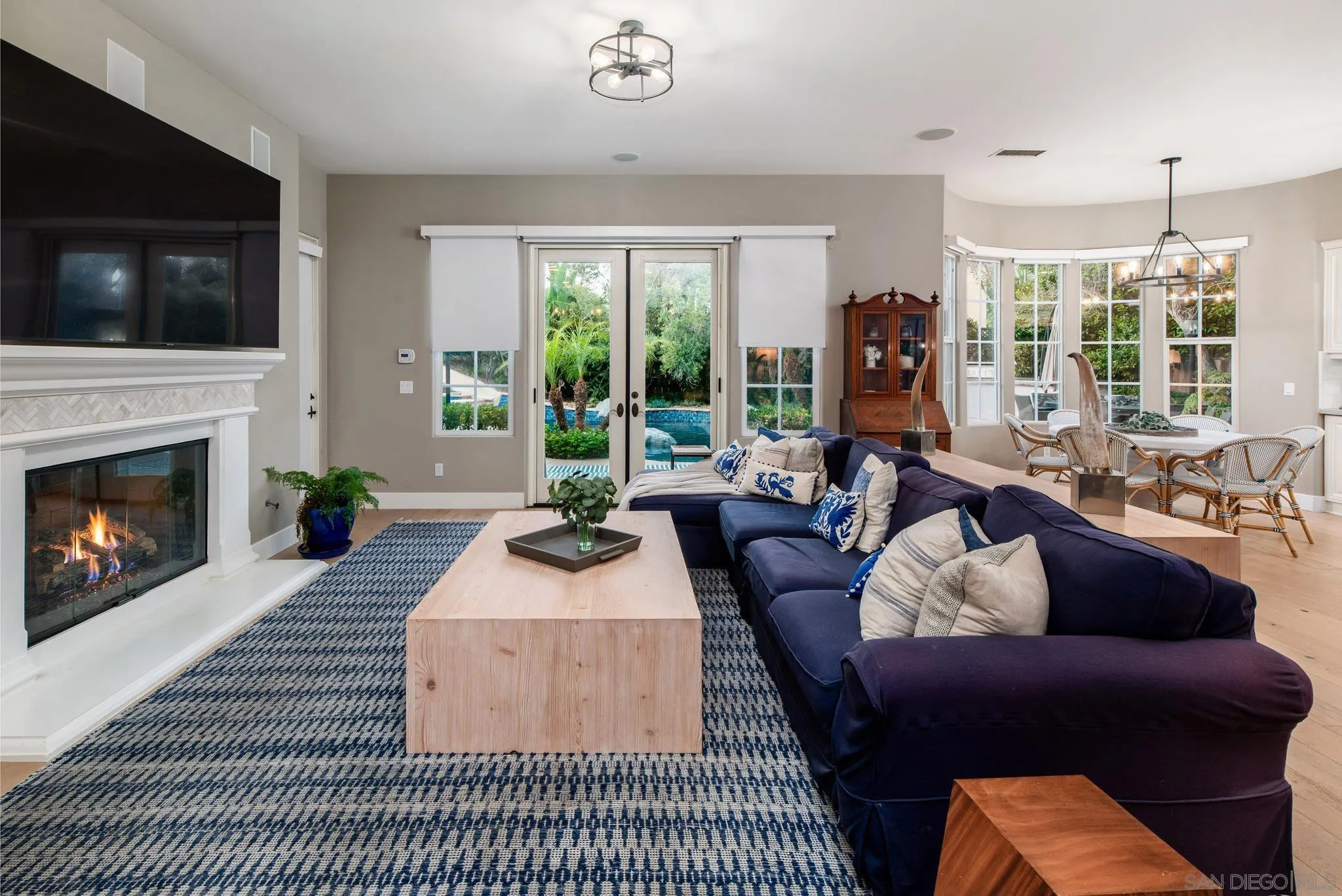 https://cdn.realtyfeed.com/cdn/127/260014305/073130a9def396b675c1c8049406e689.webp