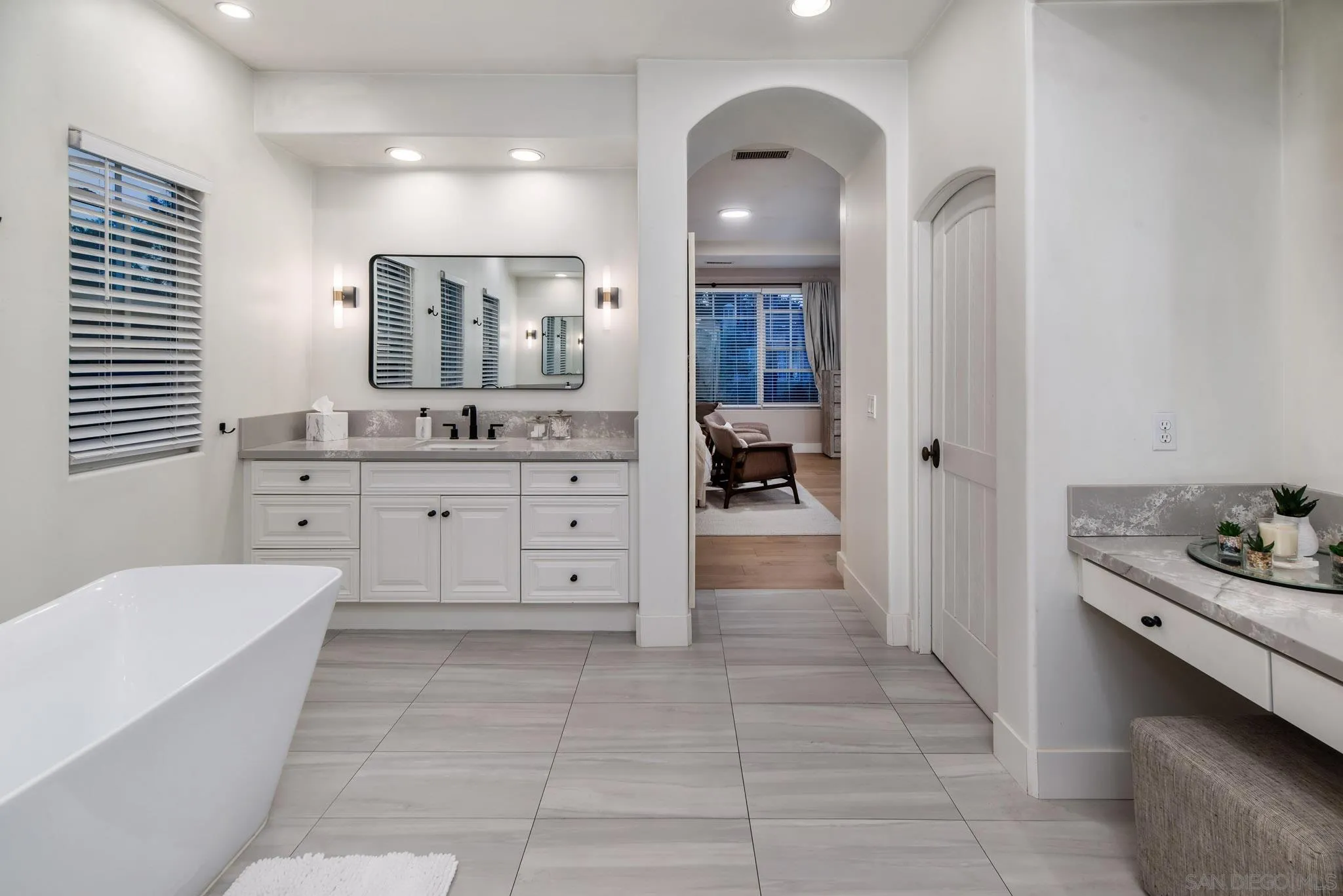https://cdn.realtyfeed.com/cdn/127/260014305/3fa25843e0cd2e1620daa01890be2d16.webp