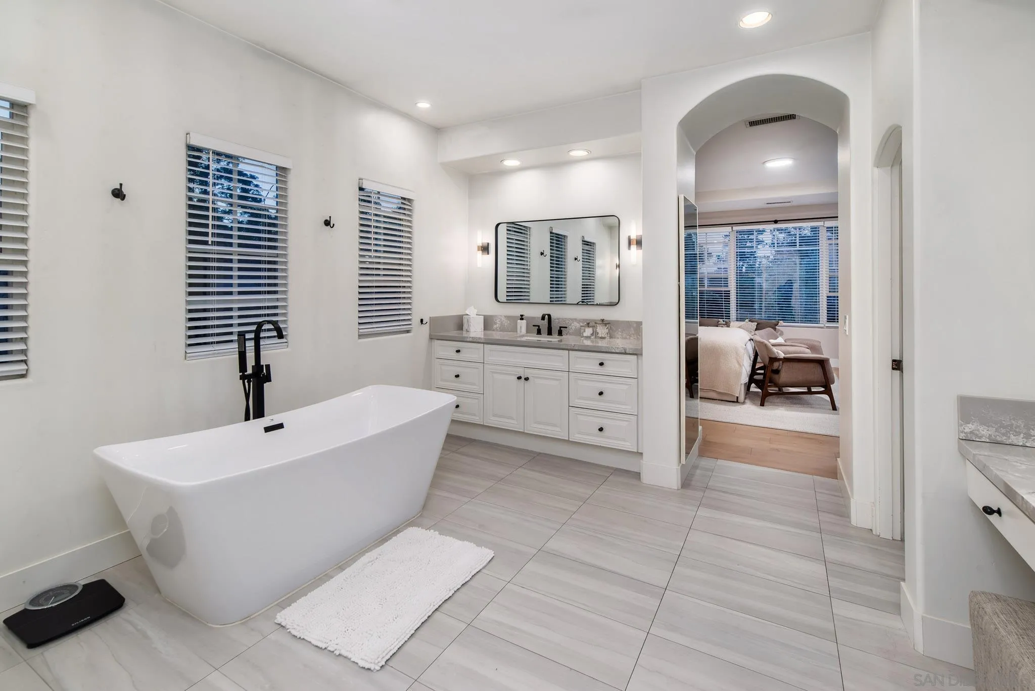 https://cdn.realtyfeed.com/cdn/127/260014305/7e4711a92cd70ac526502c8e56f40305.webp