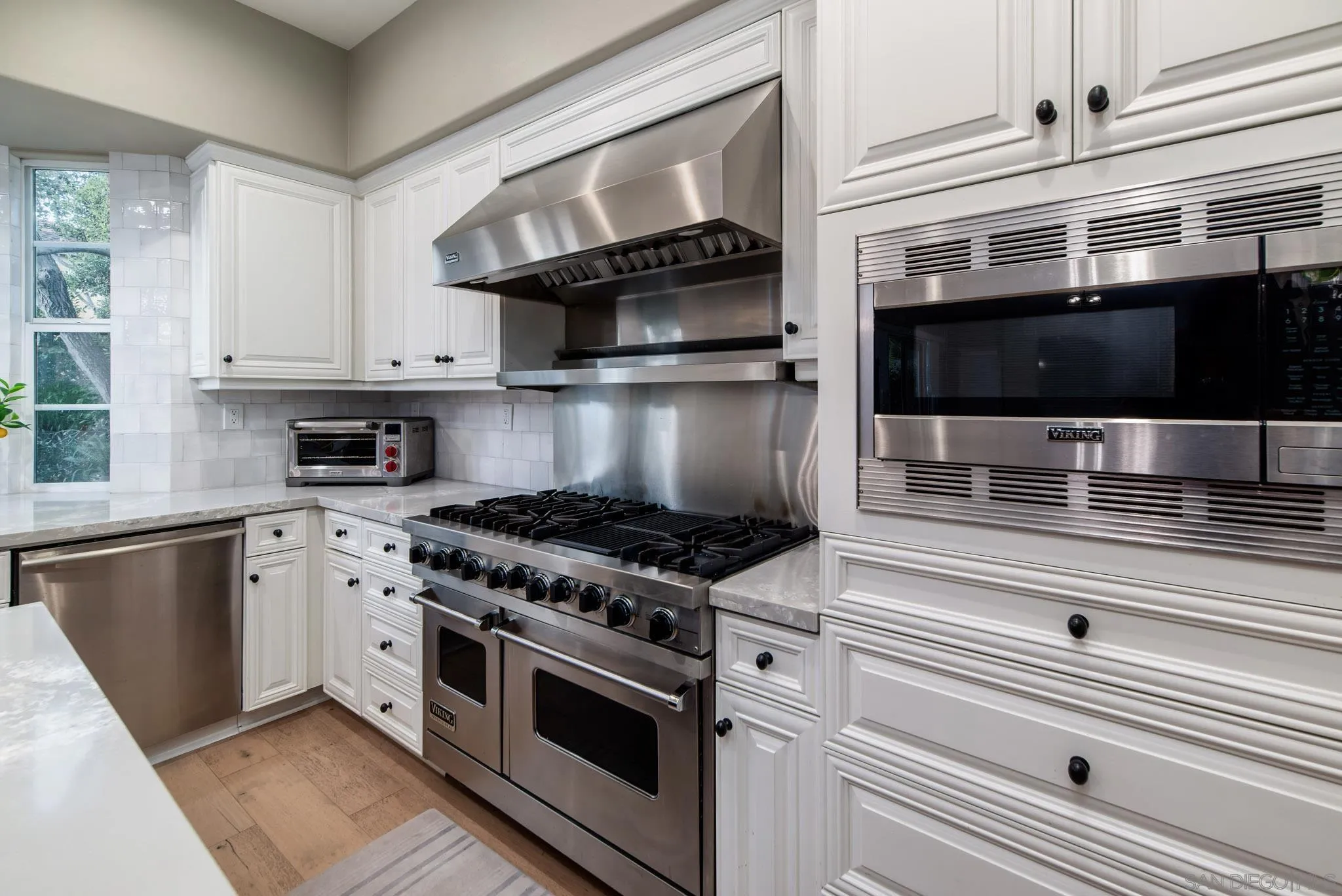 https://cdn.realtyfeed.com/cdn/127/260014305/9ea1b7430f08733503455a59f370f584.webp