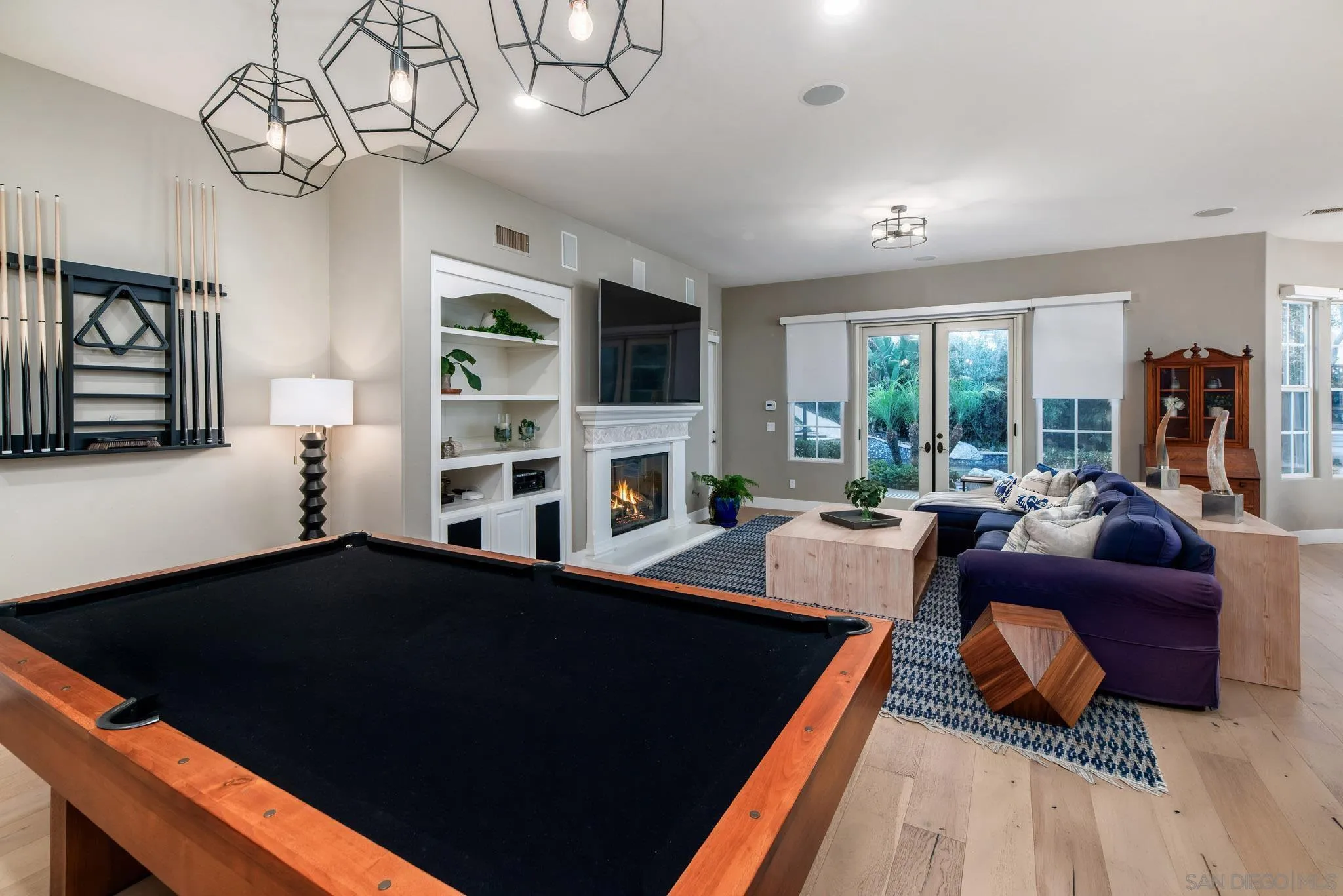 https://cdn.realtyfeed.com/cdn/127/260014305/a41c5831ca4f4bf34f332b9d0ede761c.webp