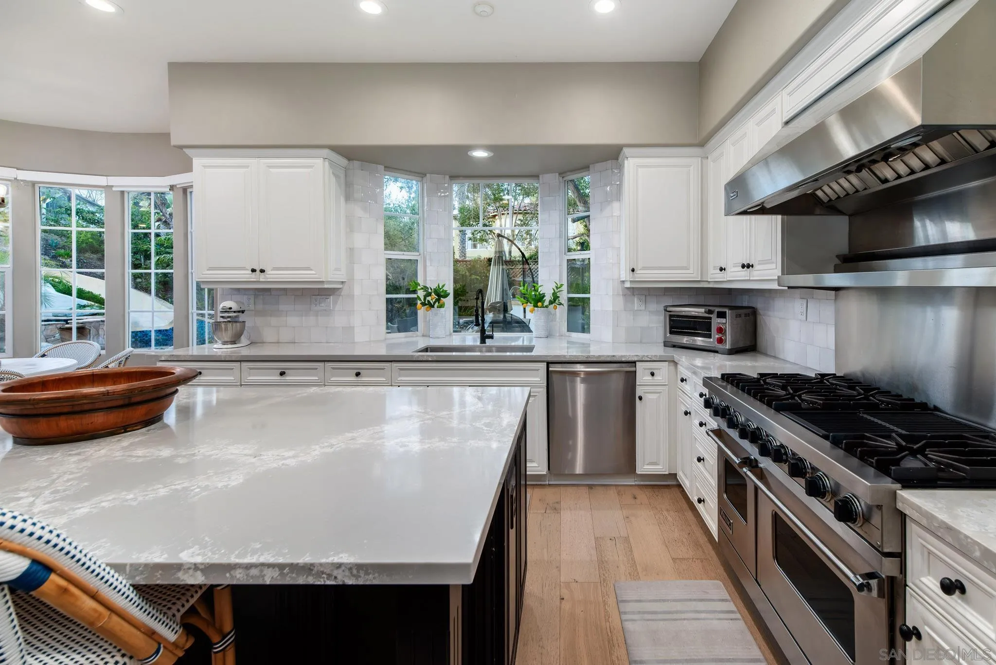 https://cdn.realtyfeed.com/cdn/127/260014305/b32e2d89891af4b4e28e6a44c10ff16c.webp
