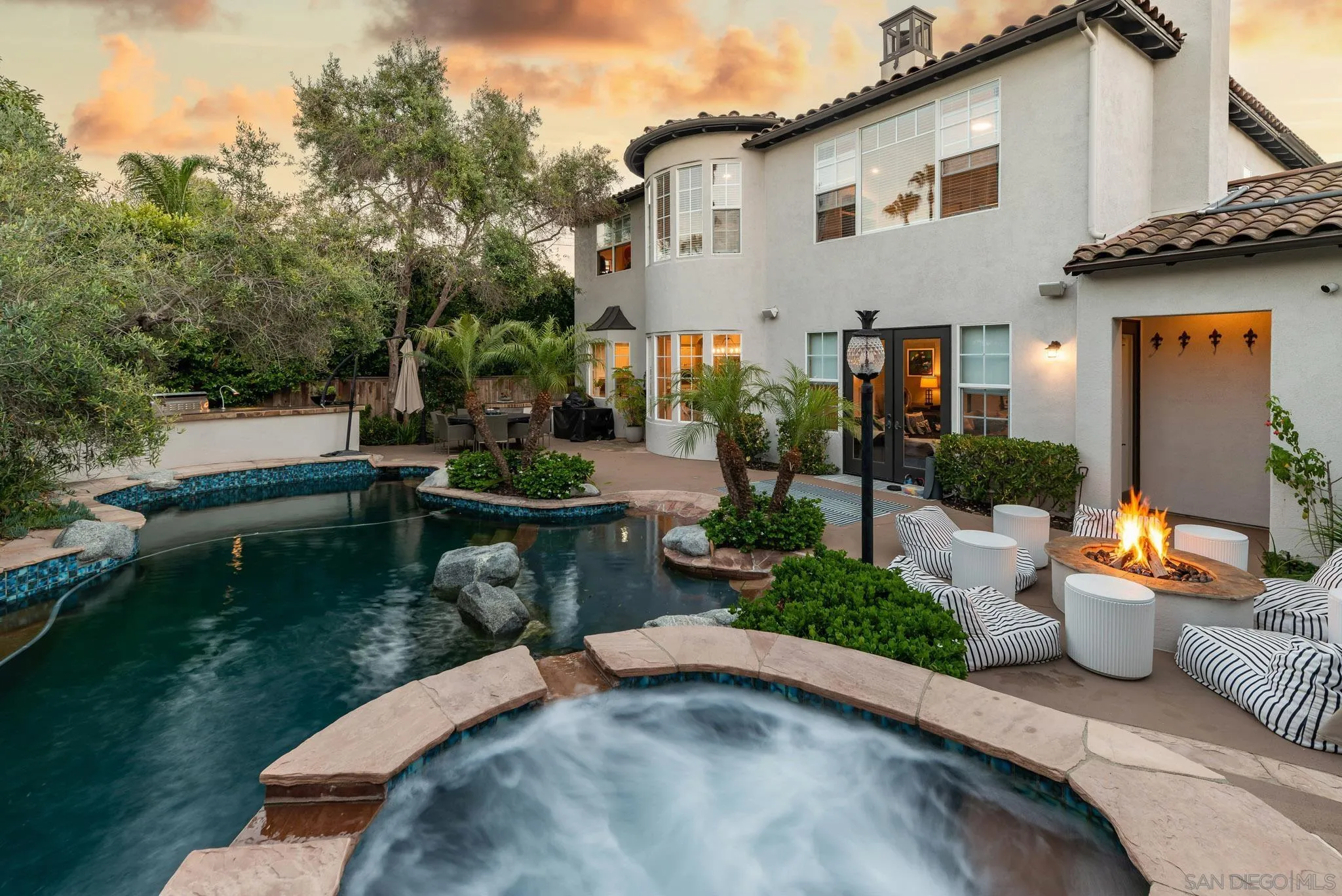 https://cdn.realtyfeed.com/cdn/127/260014305/c5cce1ddb05952aaaca0f30aaa824aa6.webp