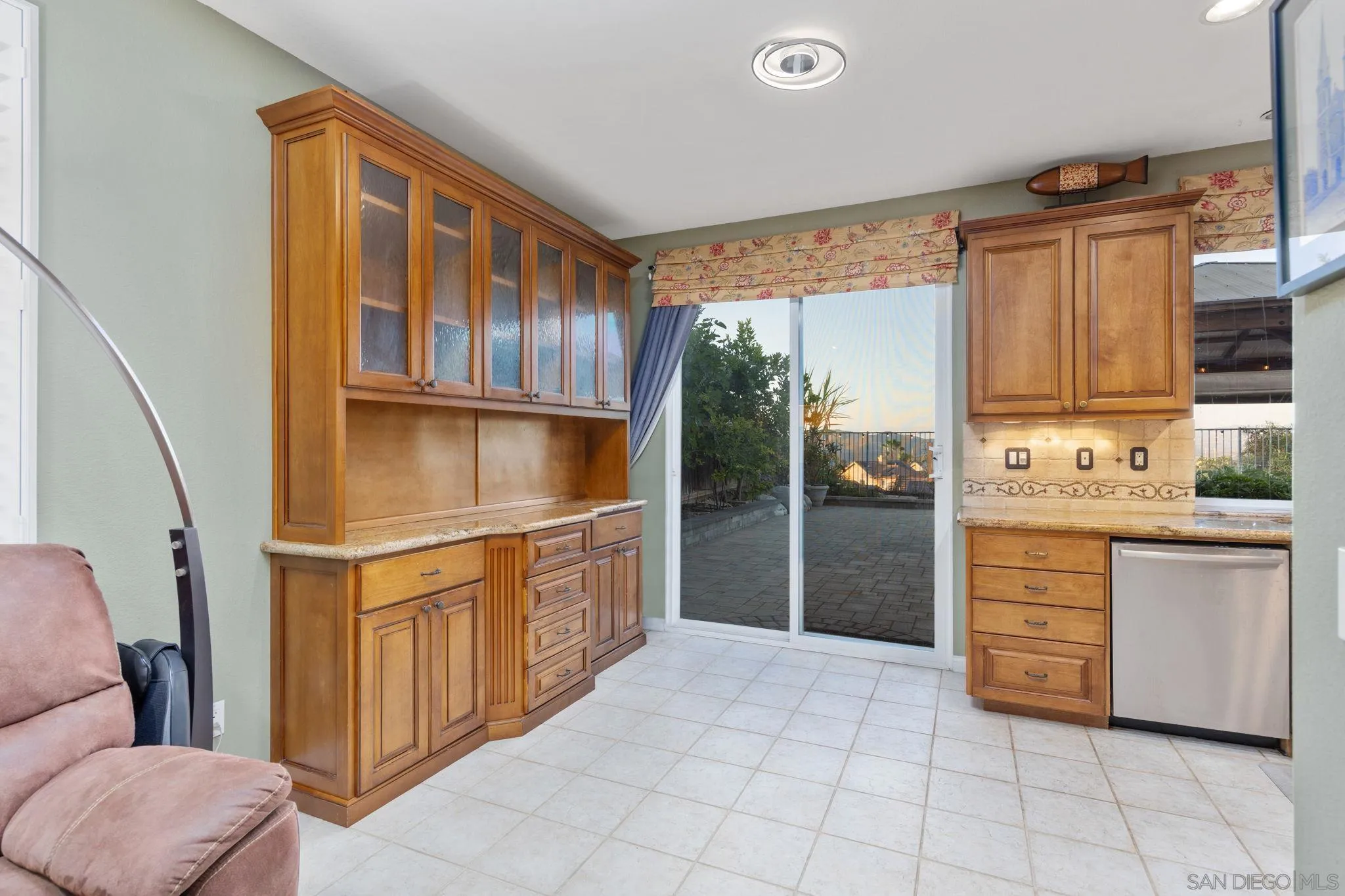 https://cdn.realtyfeed.com/cdn/127/260014308/1c166857bb5e36f5054ef5912e773ce4.webp