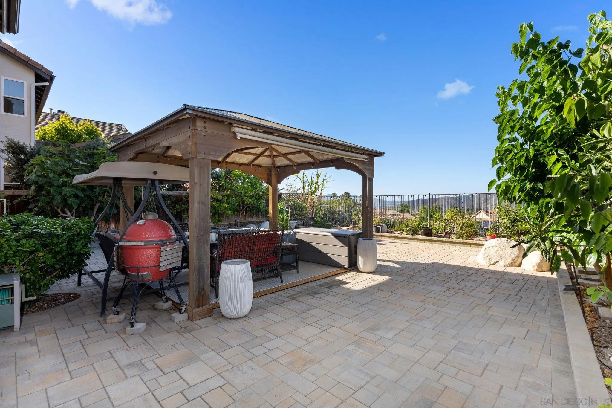 https://cdn.realtyfeed.com/cdn/127/260014308/3548cea99498598ce749f731269a9cb6.webp
