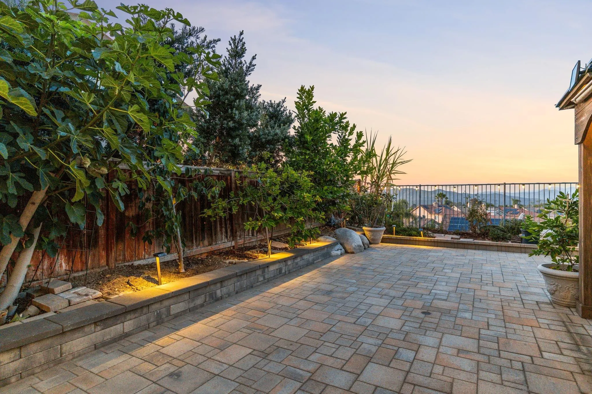 https://cdn.realtyfeed.com/cdn/127/260014308/7bf6fceb816fbc5bc0503df1b4519a35.webp