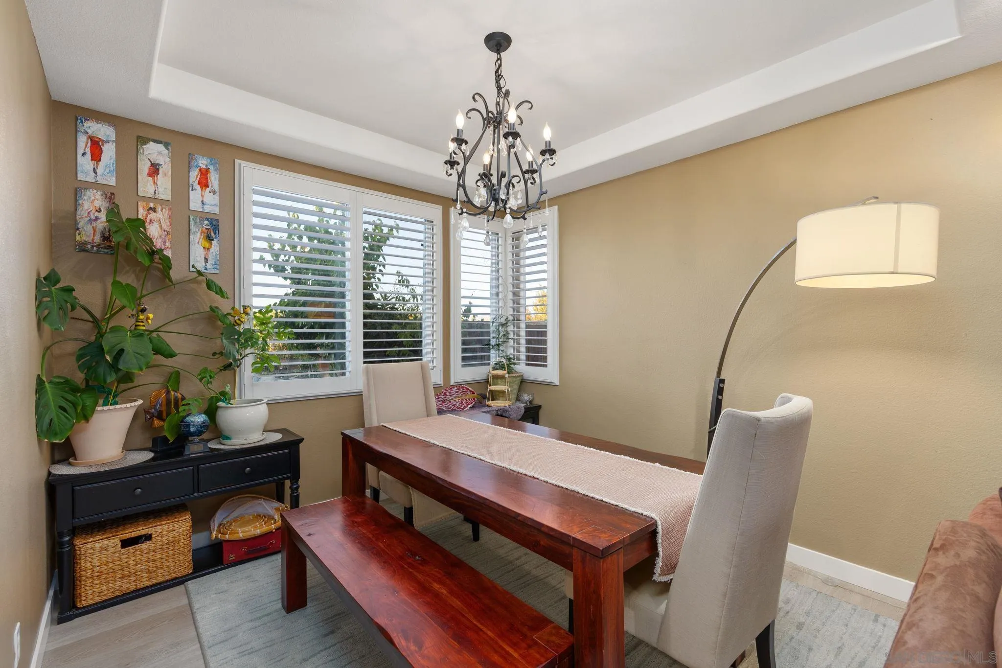 https://cdn.realtyfeed.com/cdn/127/260014308/c4c49f9de8589373400ad7c5d7c49fb2.webp