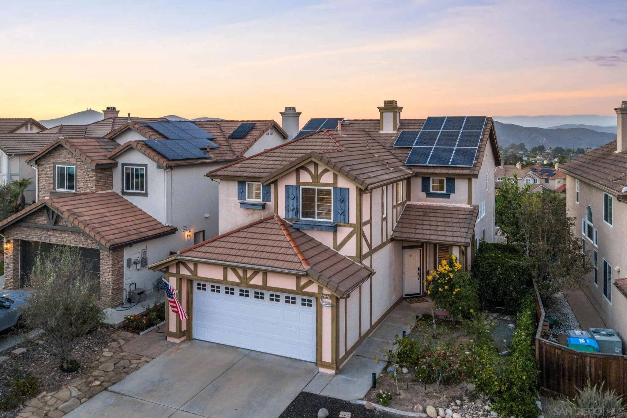 https://cdn.realtyfeed.com/cdn/127/260014308/c99ca1436d4888501311a04815a980bf.webp