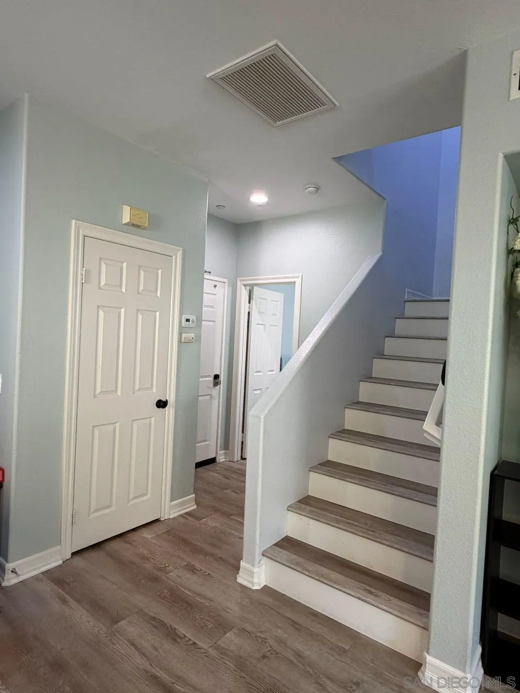 Photo #8: 260014310 Listing: Photo #8