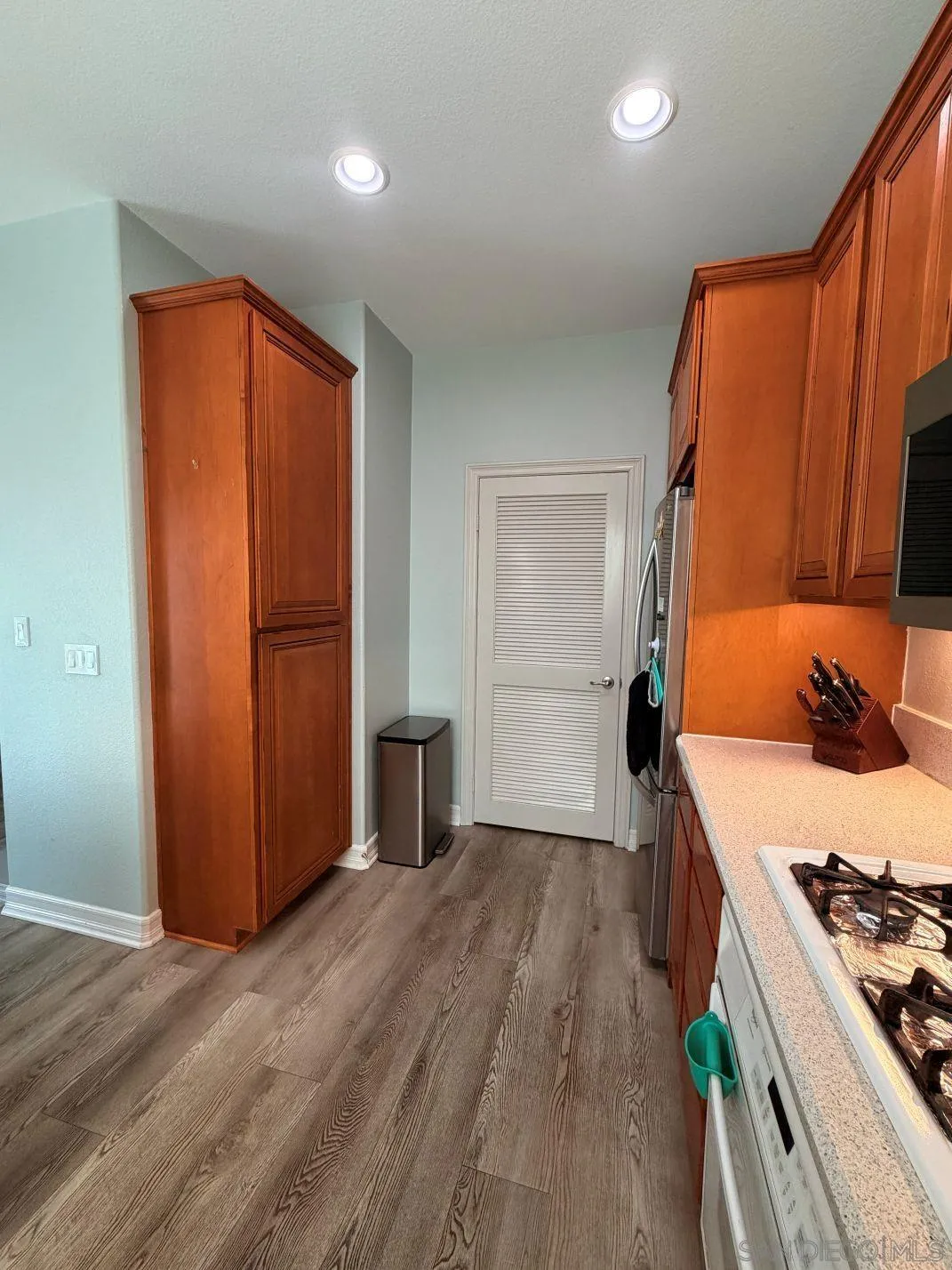 https://cdn.realtyfeed.com/cdn/127/260014310/acf7f99f0d33154d56a512841bfe543f.webp