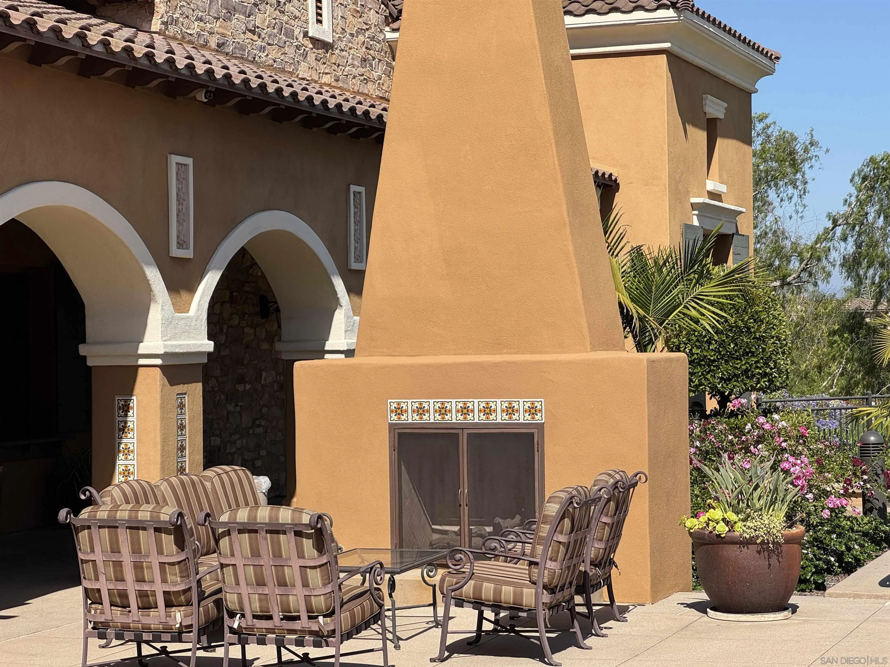 https://cdn.realtyfeed.com/cdn/127/260014310/b3cf4f7645df0f65859e057f1708e714.webp