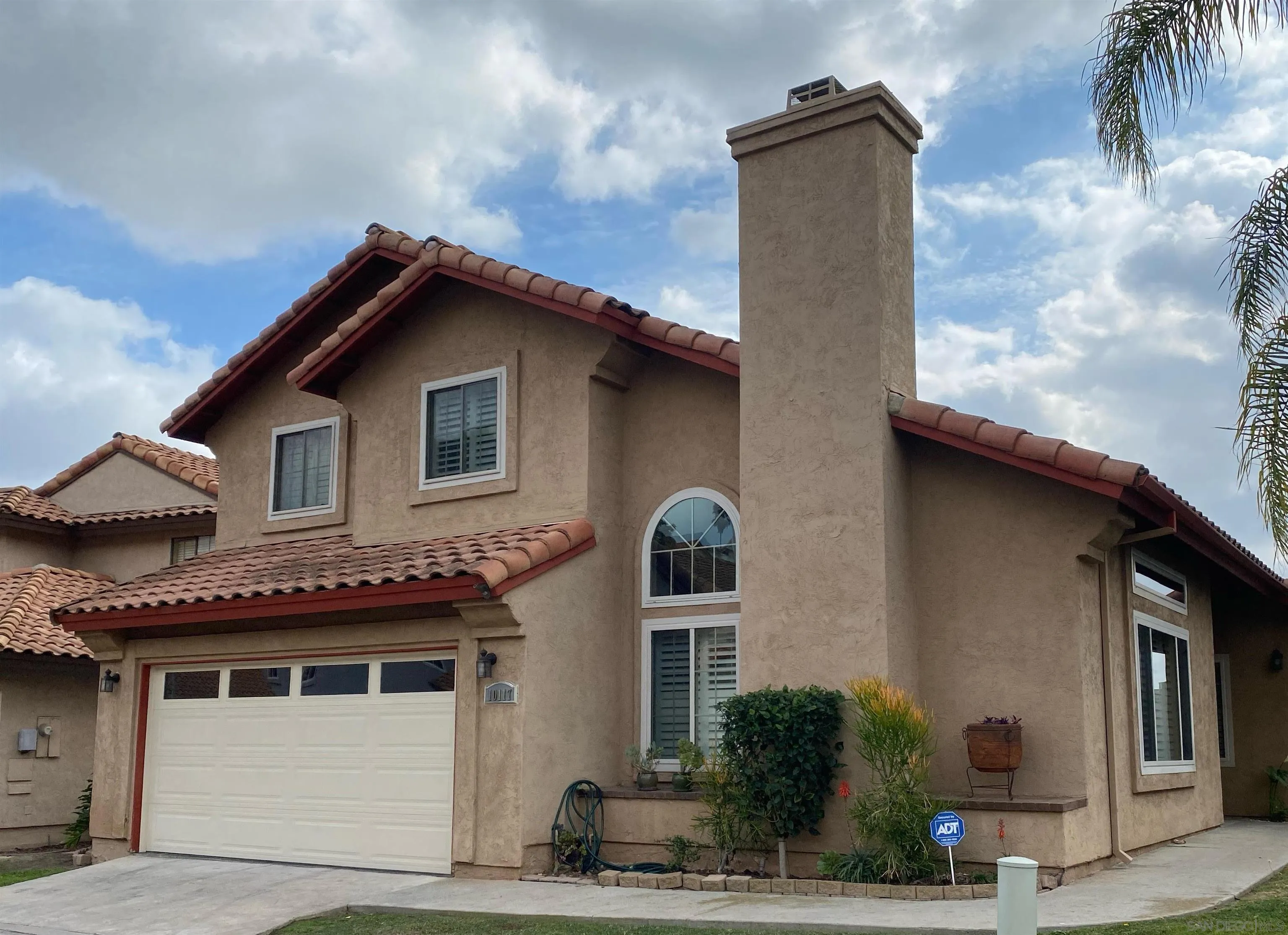 https://cdn.realtyfeed.com/cdn/127/260014312/89ee08aef9ff1c9a610dd26c8869c549.webp