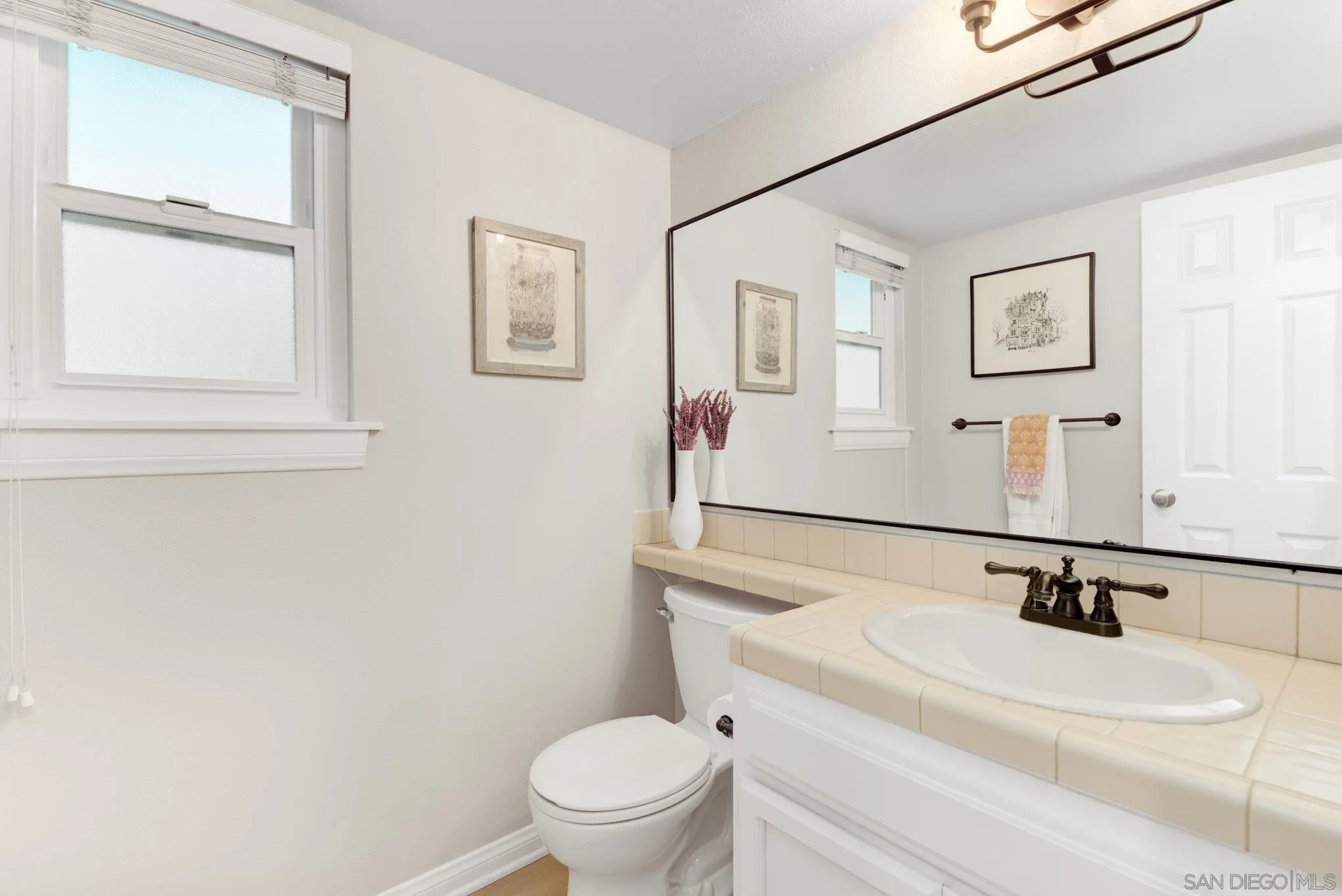 https://cdn.realtyfeed.com/cdn/127/260014313/459e325e3675defe812e1c7e32a5e4ce.webp