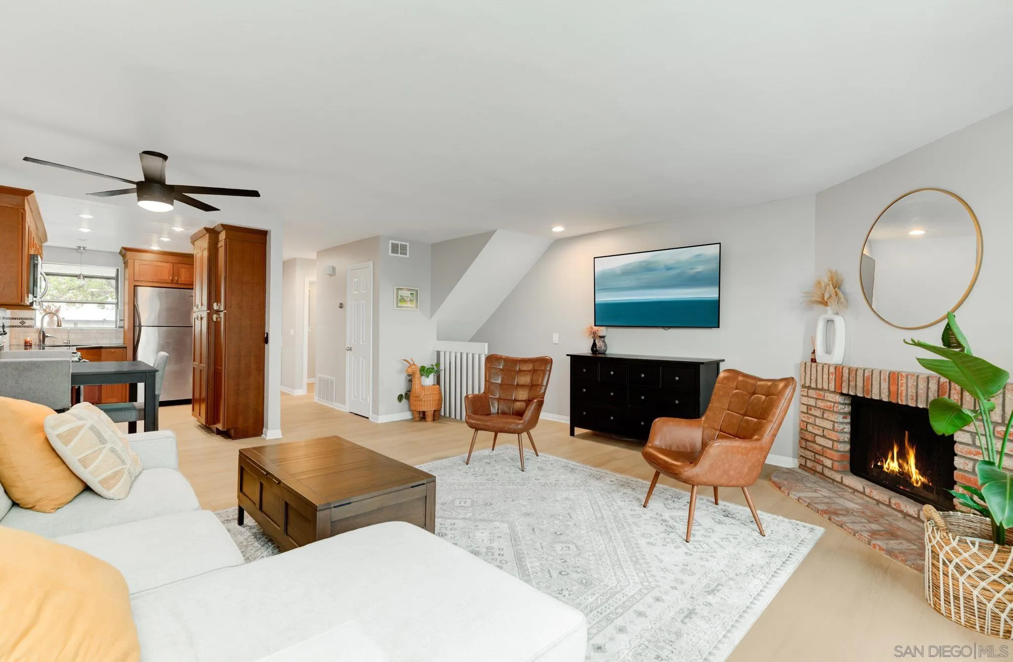 https://cdn.realtyfeed.com/cdn/127/260014313/834830b6155e5322c2c6499ececbb5e7.webp