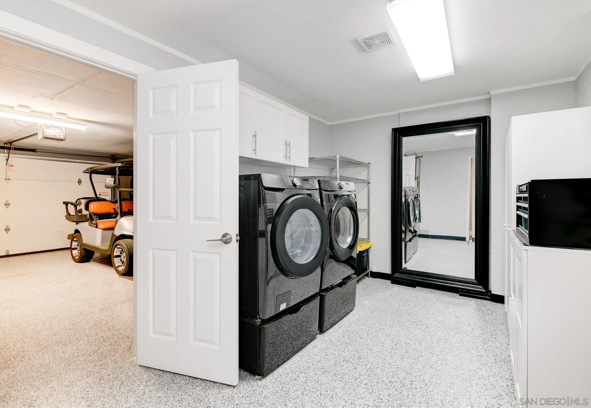 https://cdn.realtyfeed.com/cdn/127/260014313/da8c4b376e8df8d61c82dd39458501f4.webp