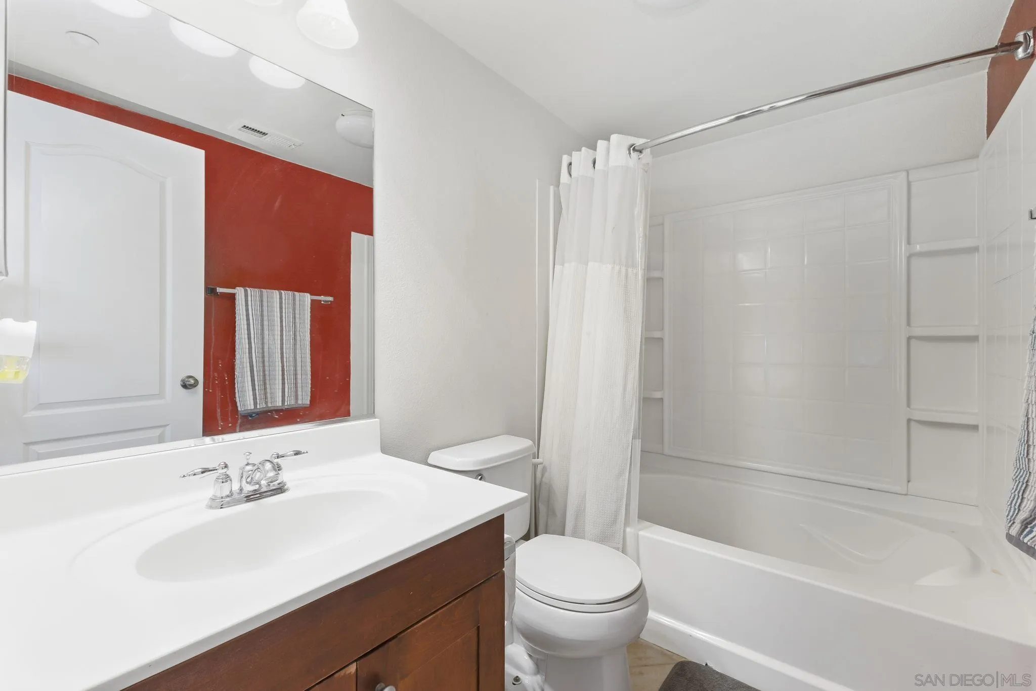 https://cdn.realtyfeed.com/cdn/127/260014315/5996c12888d888c916da7050efc3dadf.webp