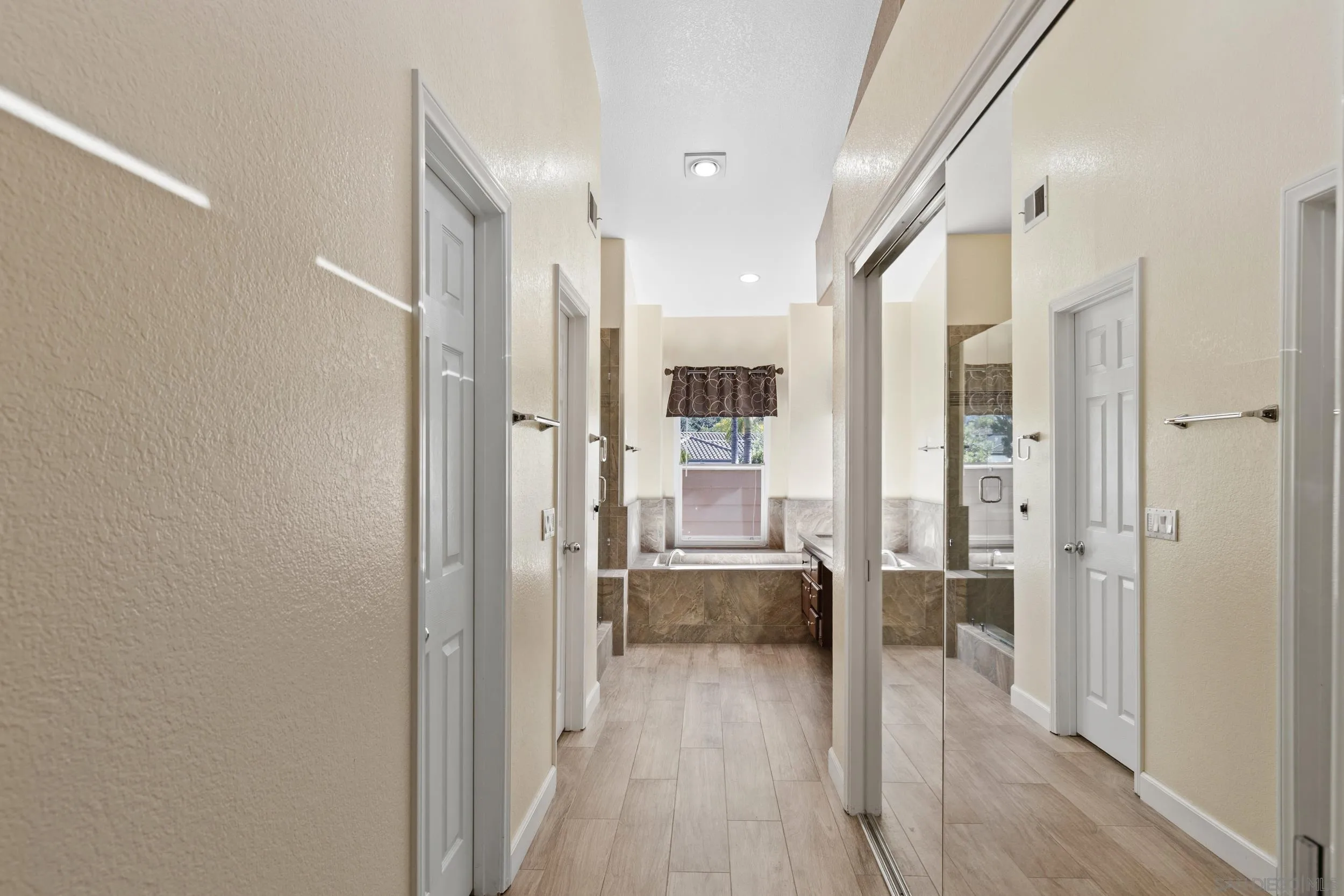 https://cdn.realtyfeed.com/cdn/127/260014316/00b8ce187f3c5f5e780246012614f698.webp