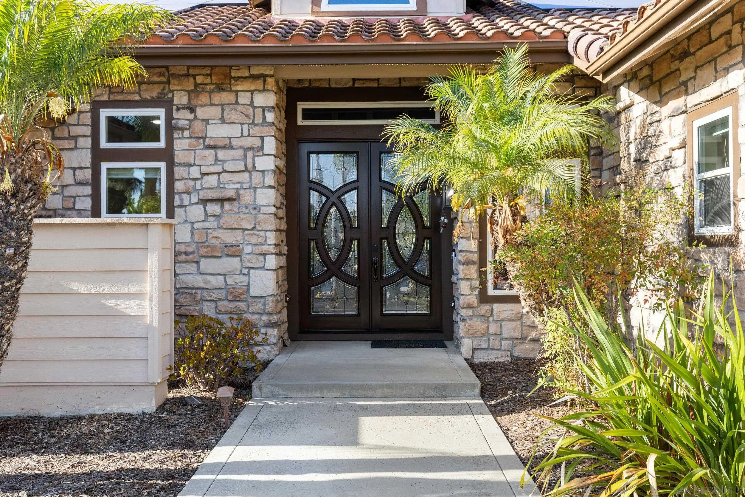 https://cdn.realtyfeed.com/cdn/127/260014316/0767acc9cf2928438543489ce4830371.webp