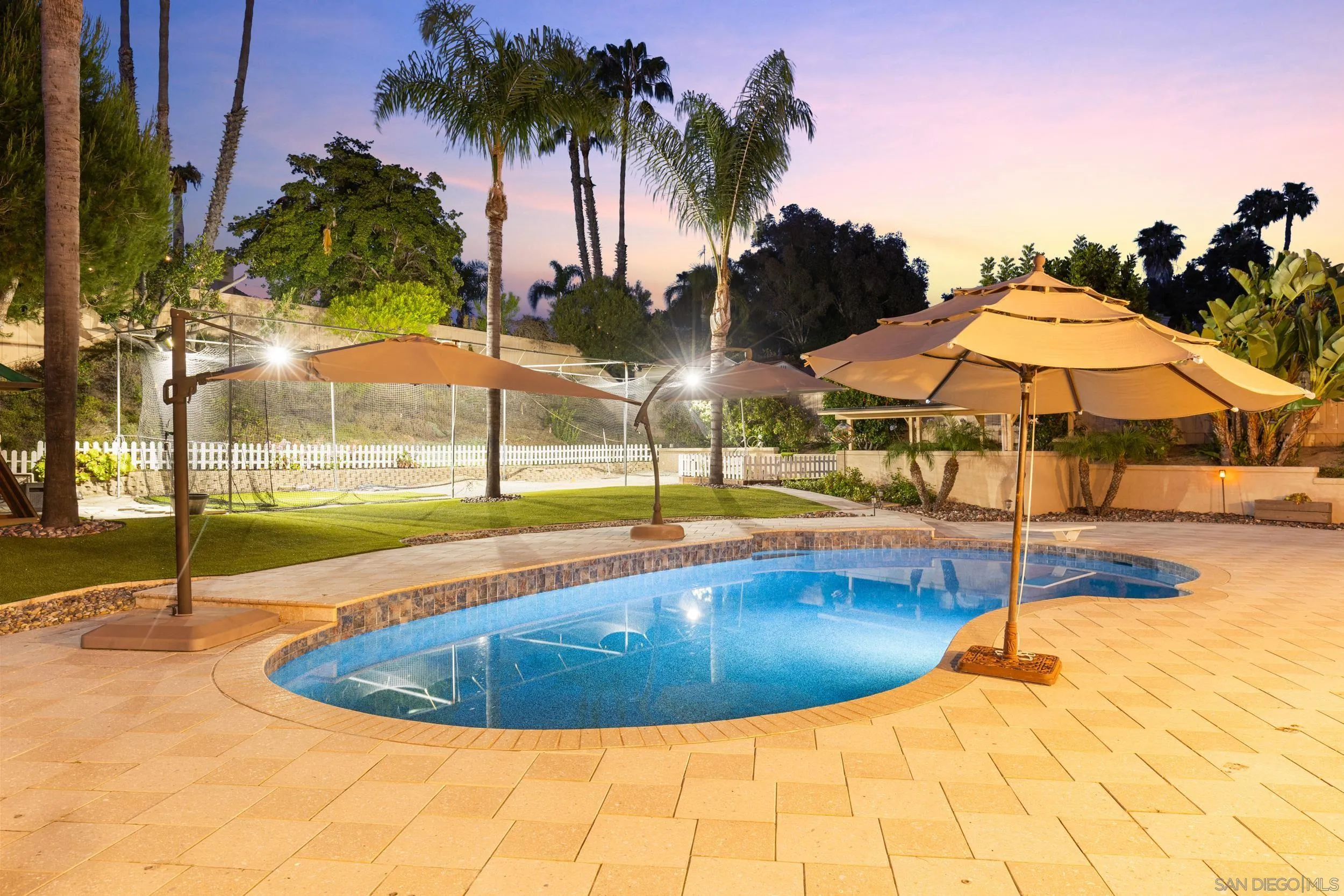 https://cdn.realtyfeed.com/cdn/127/260014316/1314da2c3f56440ca3008bf254eaec28.webp