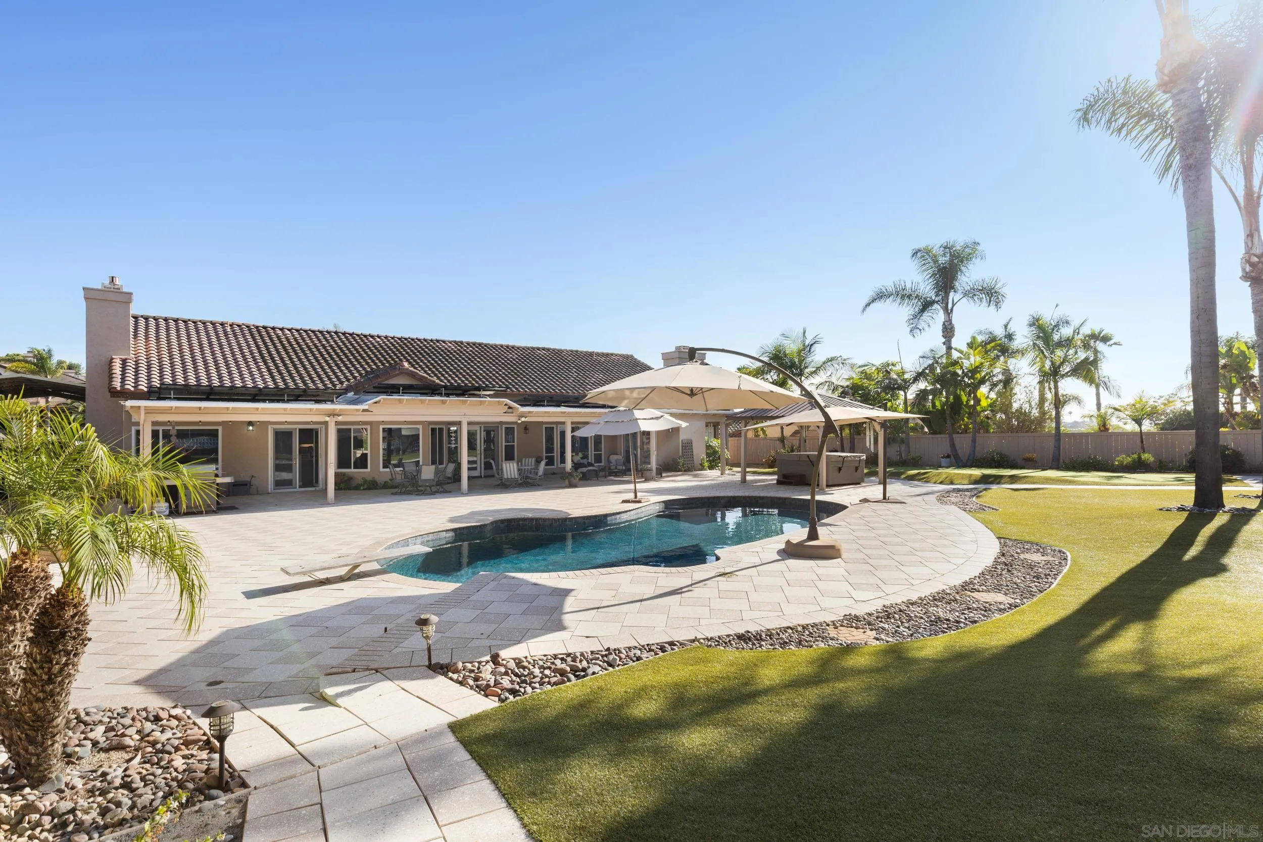 https://cdn.realtyfeed.com/cdn/127/260014316/493f7c219f1371202a1ba6ef855ce21d.webp