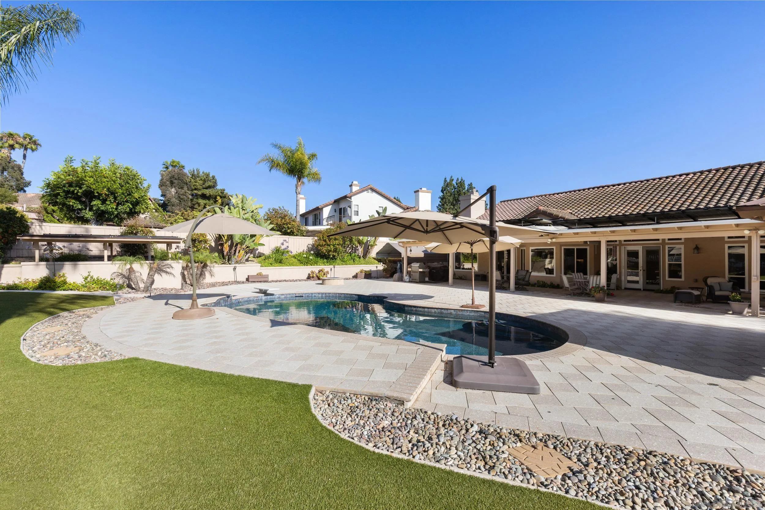 https://cdn.realtyfeed.com/cdn/127/260014316/6bc5726734faec3f197bc50c063129be.webp
