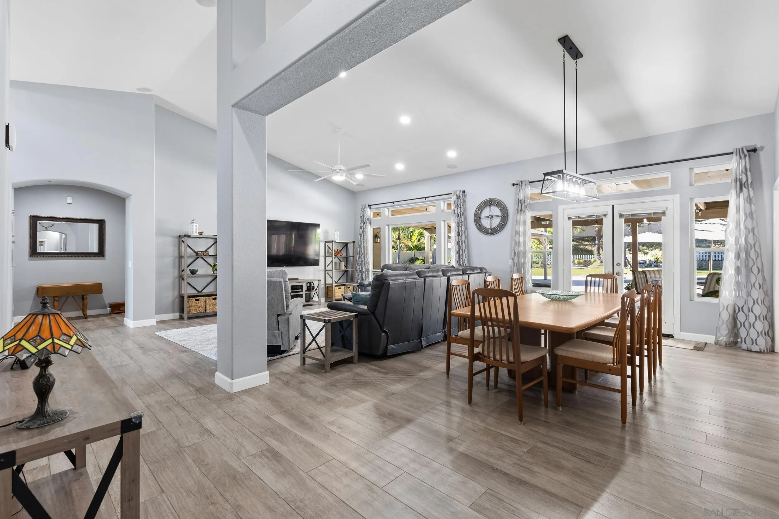 https://cdn.realtyfeed.com/cdn/127/260014316/748a1d191b3e93a7356714df241a30b8.webp