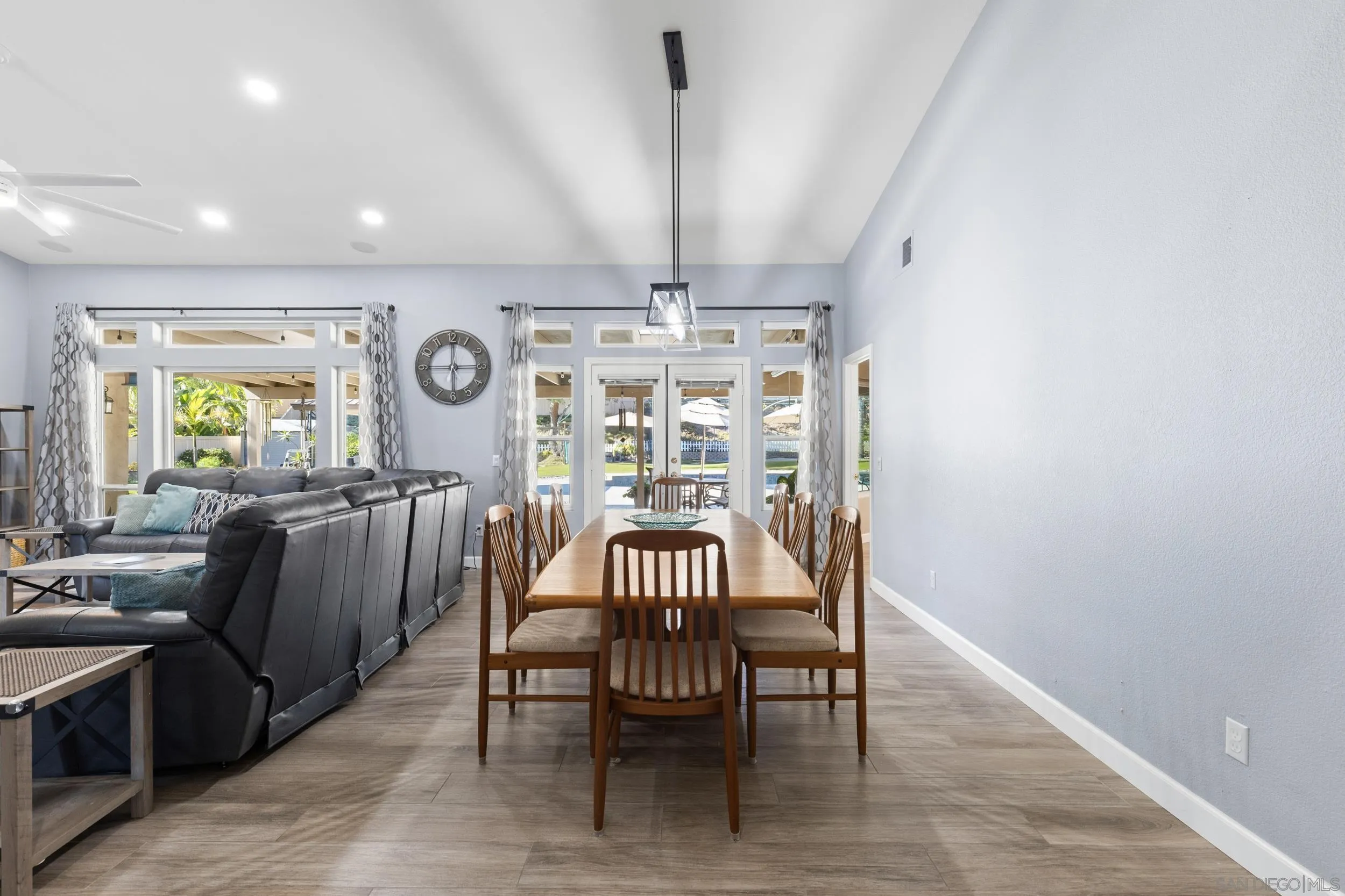 https://cdn.realtyfeed.com/cdn/127/260014316/ee2017c425f089ef52679d71f902e52b.webp