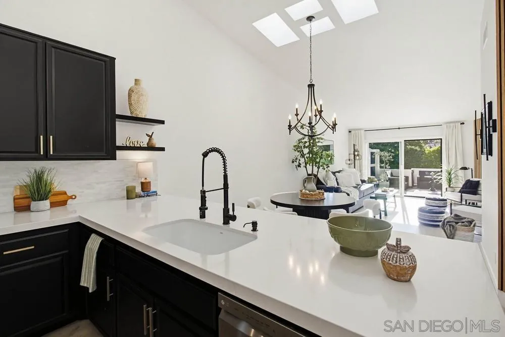 Photo #10: 260014318 Listing: Photo #10