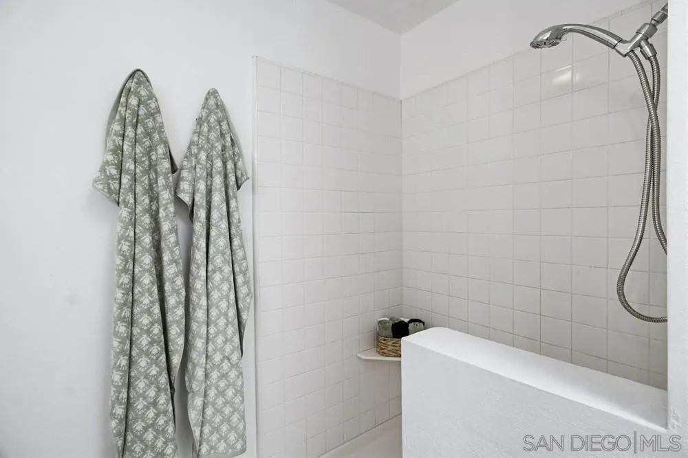 Photo #27: 260014318 Listing: Photo #27