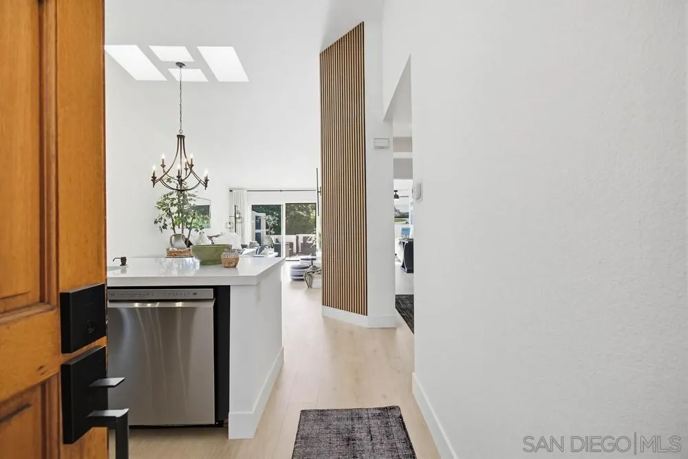 Photo #5: 260014318 Listing: Photo #5
