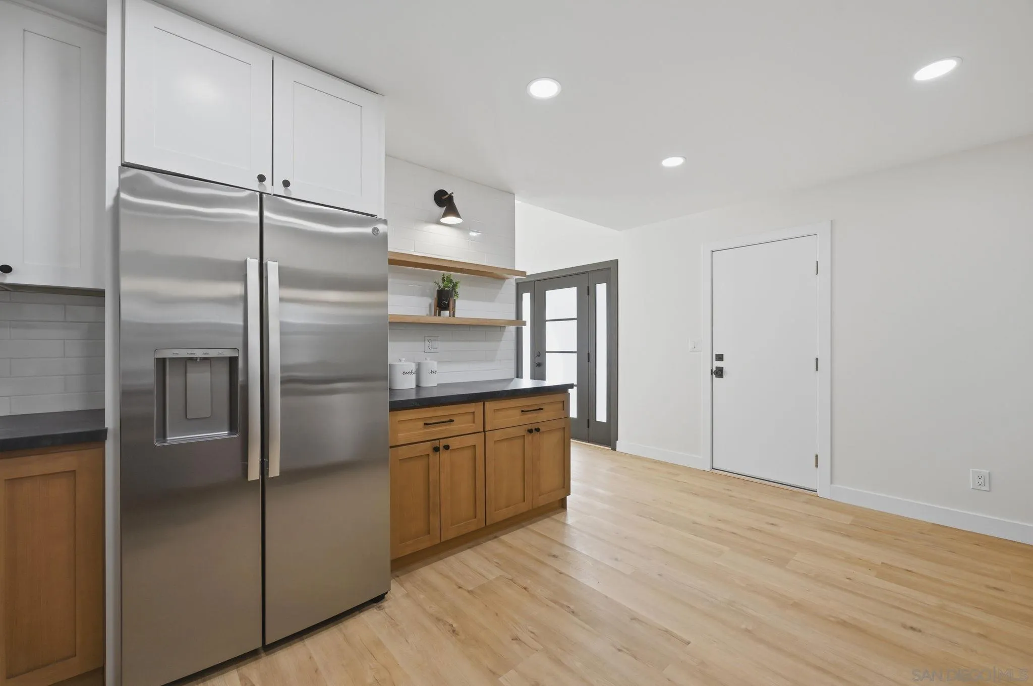 https://cdn.realtyfeed.com/cdn/127/260014319/24af42b61d83c7118d1f7d9bbf47a66a.webp