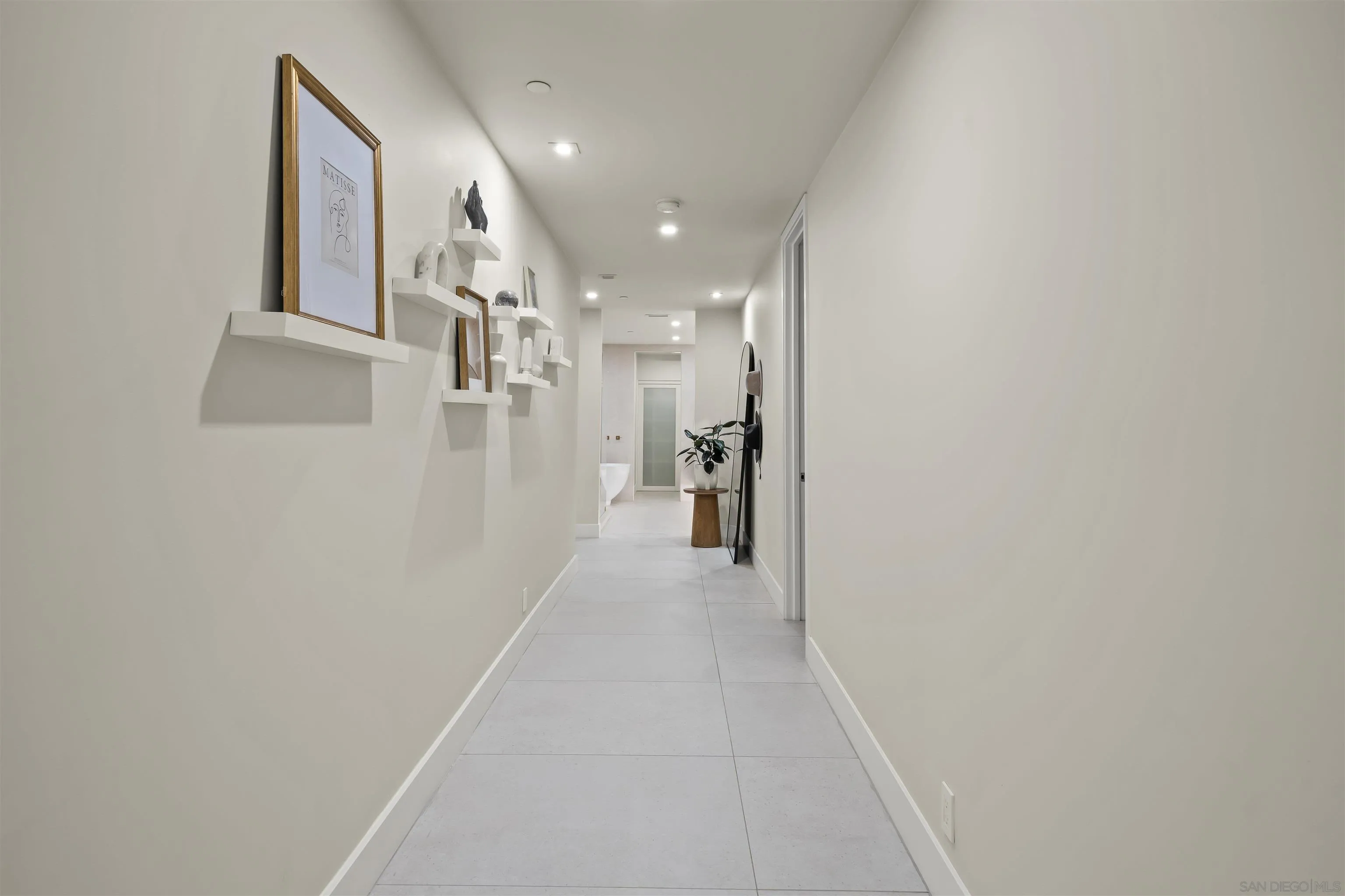 https://cdn.realtyfeed.com/cdn/127/260014324/1c6e898581d7841136b3237172d140c8.webp
