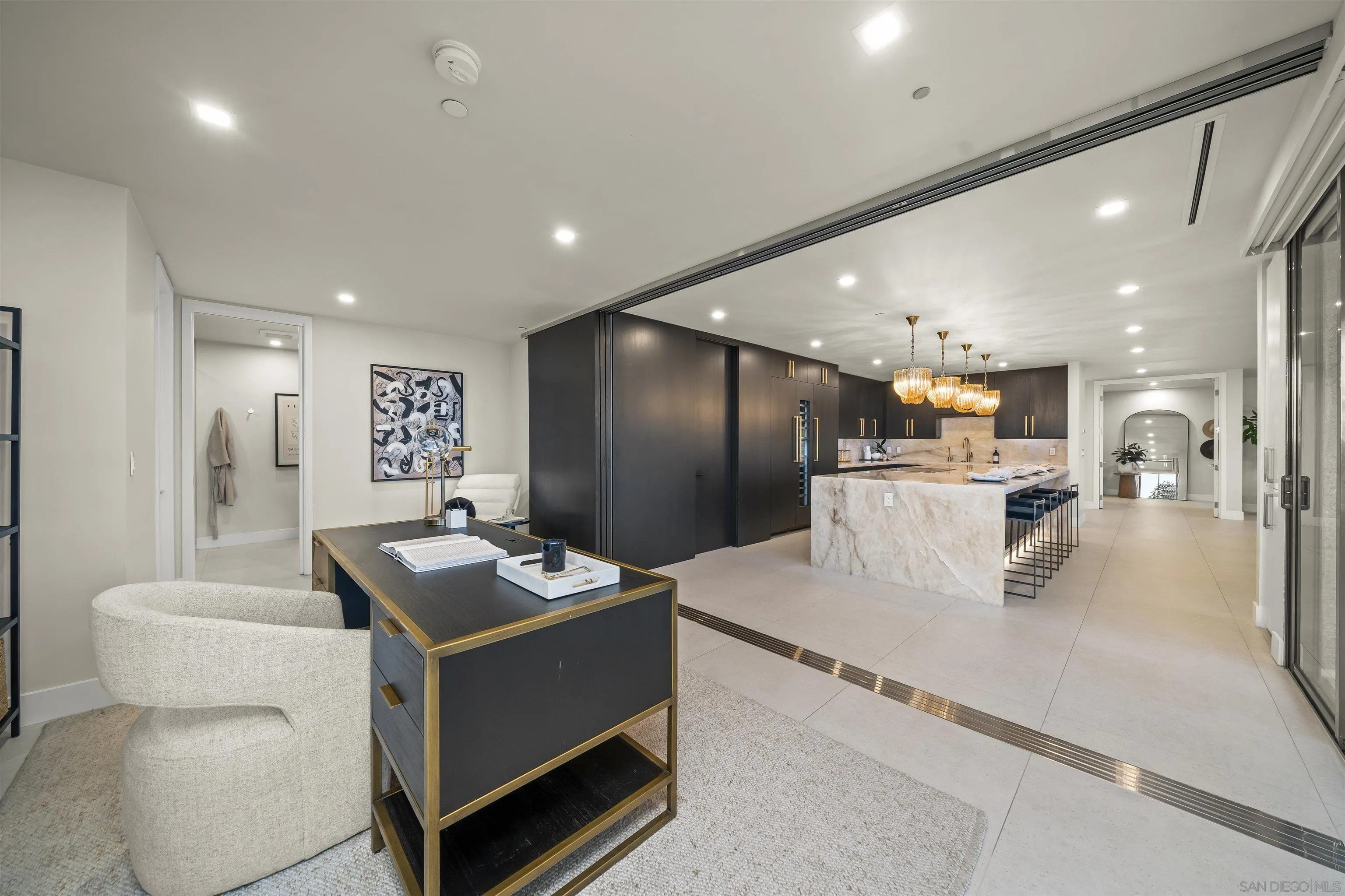 https://cdn.realtyfeed.com/cdn/127/260014324/24155e24c526889dfaf203b5d10e171b.webp
