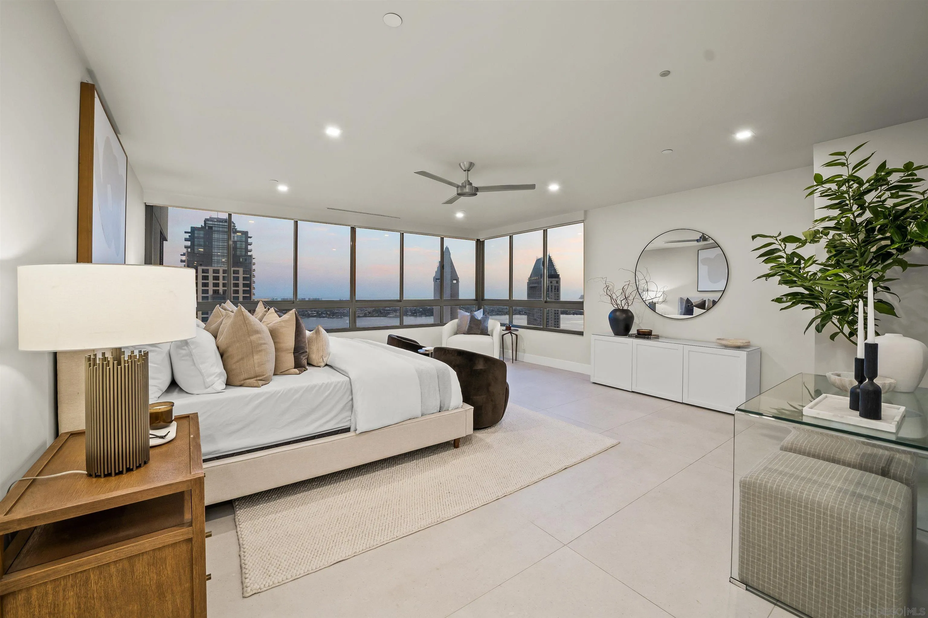 https://cdn.realtyfeed.com/cdn/127/260014324/2fc3f956bc574767d6e816d5ce8a5190.webp