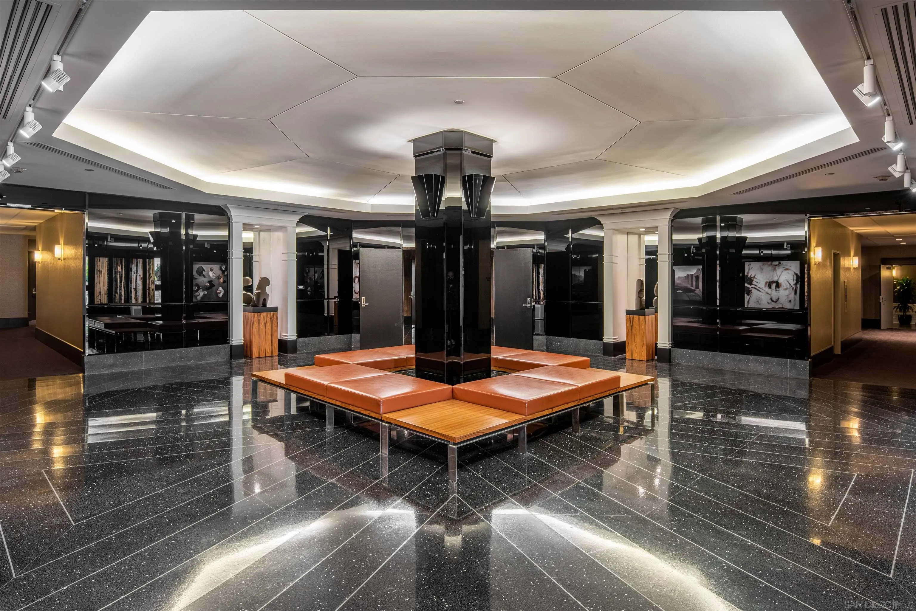 https://cdn.realtyfeed.com/cdn/127/260014324/8ae0b11a2d9c81f25fe11b5031c50478.webp