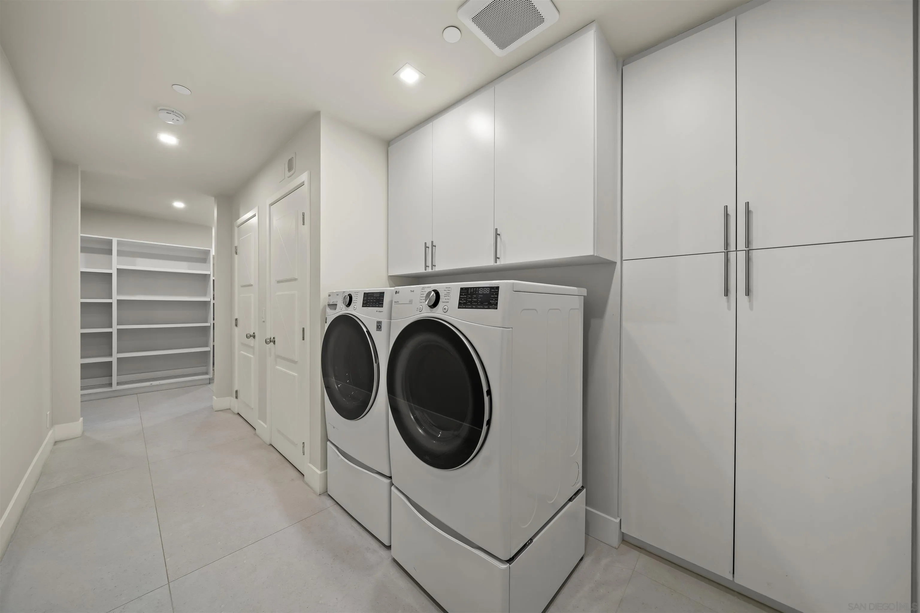 https://cdn.realtyfeed.com/cdn/127/260014324/b92a17a88d4aa4b5610036a18e4c254e.webp
