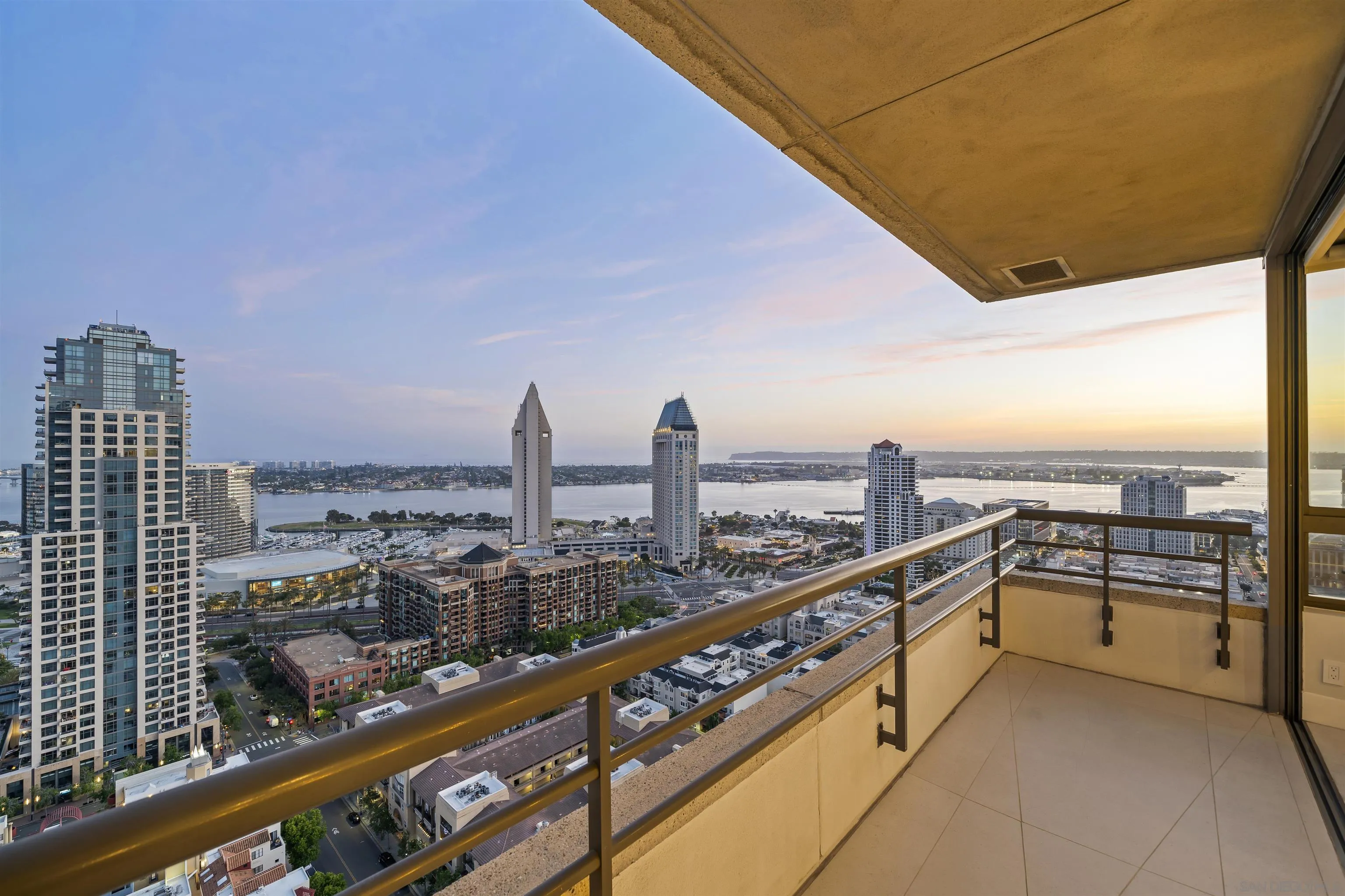 https://cdn.realtyfeed.com/cdn/127/260014324/ca78d0dd904375f65ae012a1c8e20529.webp