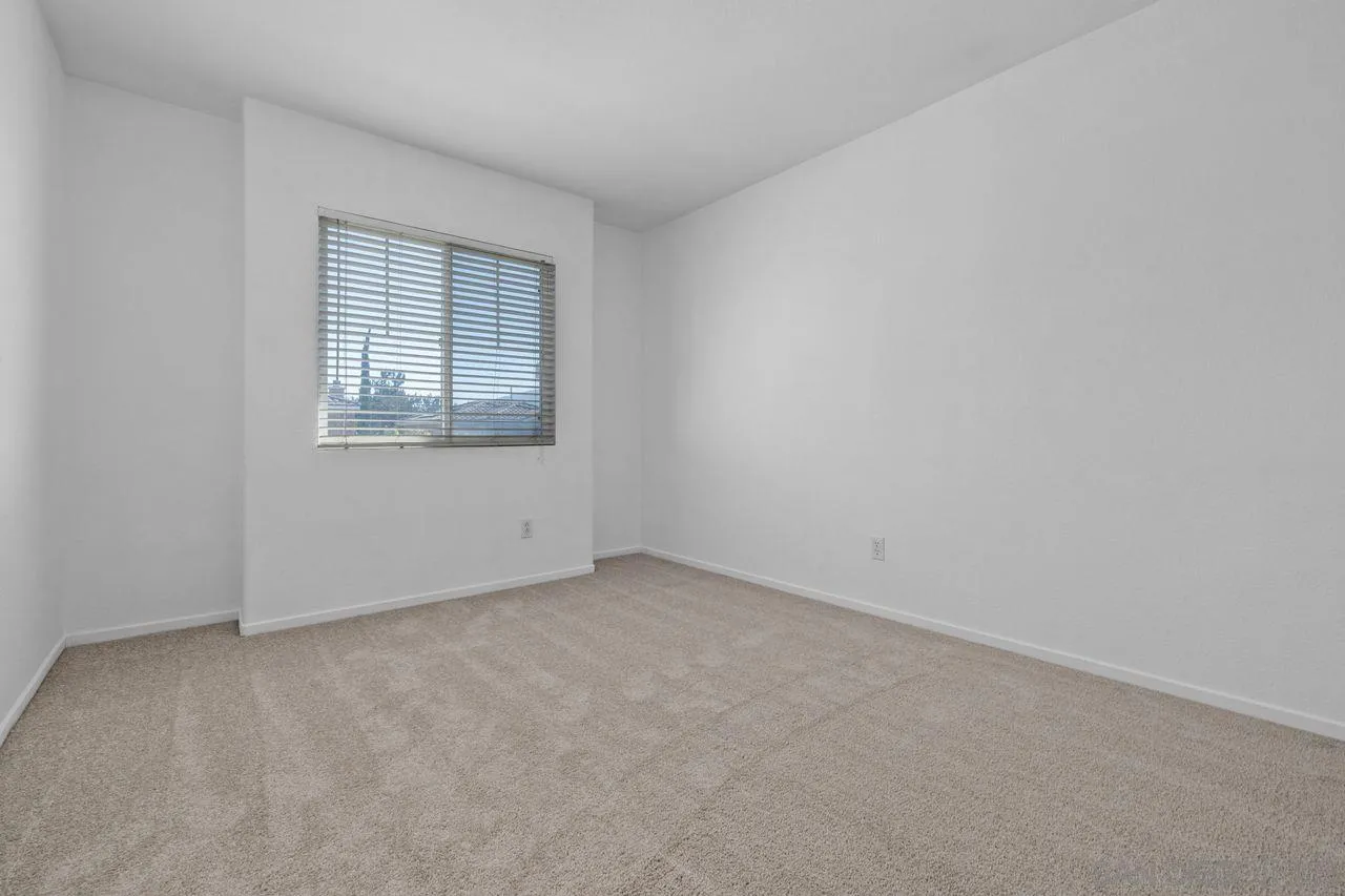 https://cdn.realtyfeed.com/cdn/127/260014325/10cf0286cf40ca50a10cbb2cabe942a9.webp