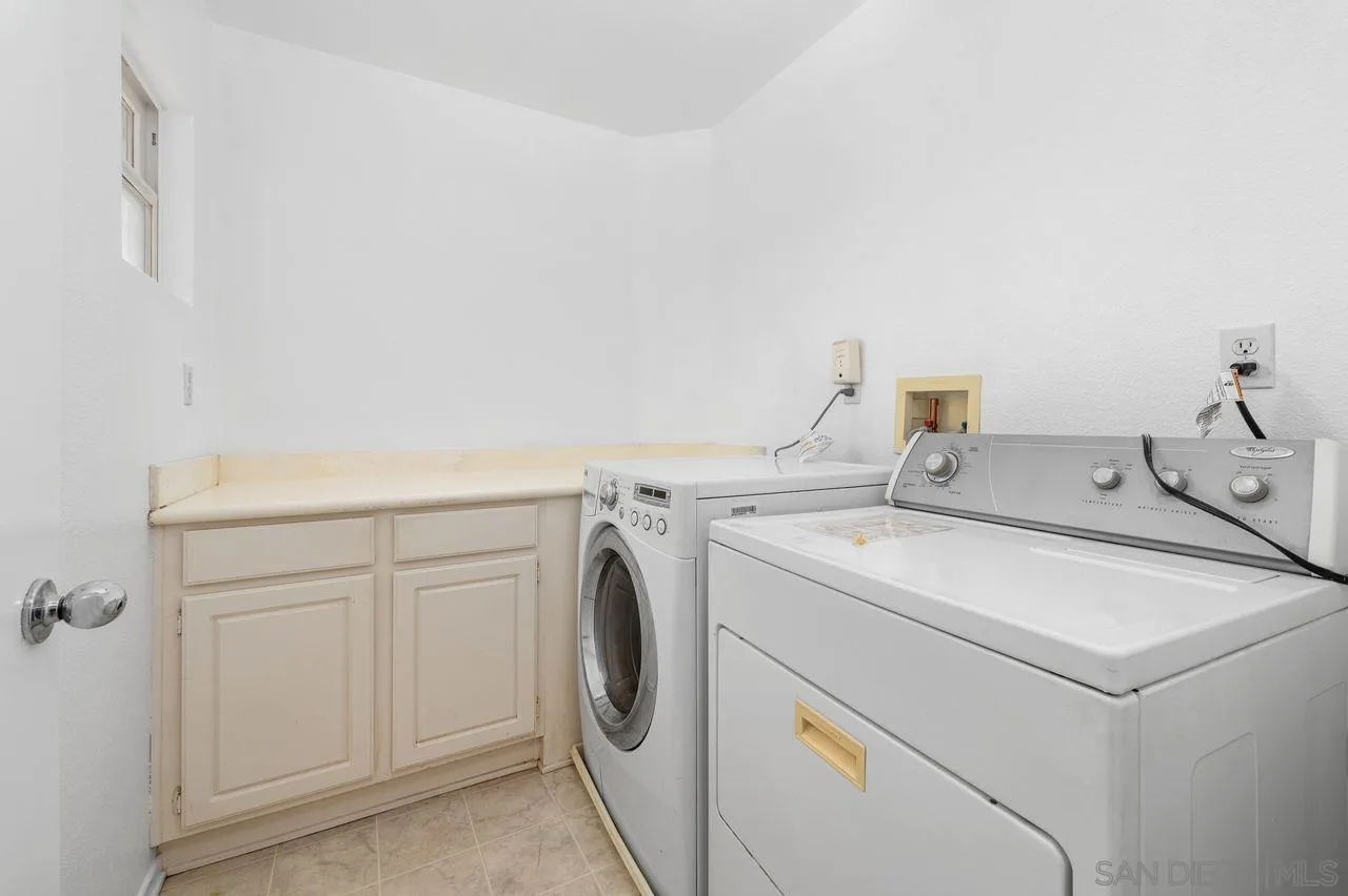 https://cdn.realtyfeed.com/cdn/127/260014325/541fba647beaa1943d6846b8639b77d3.webp