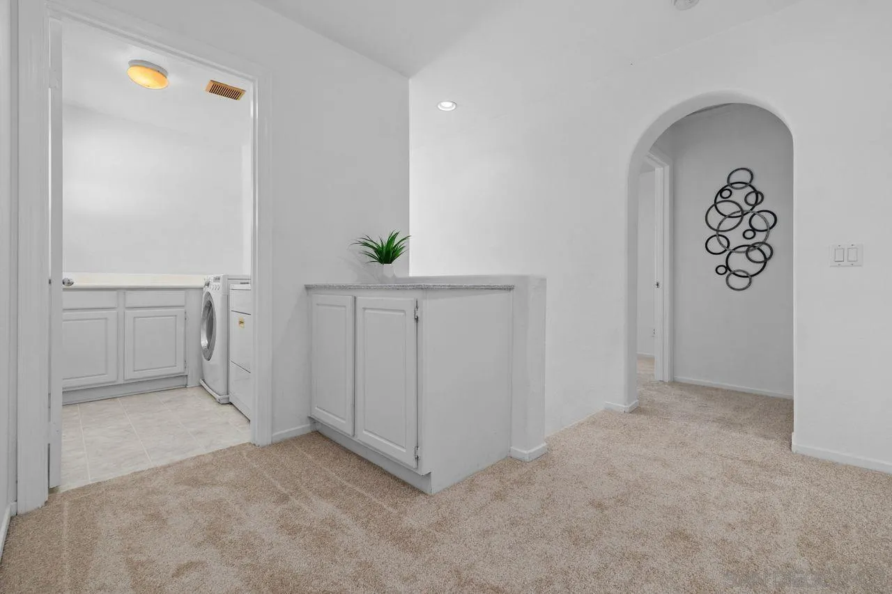 https://cdn.realtyfeed.com/cdn/127/260014325/70375e0ce3b988425a49db8547a377be.webp