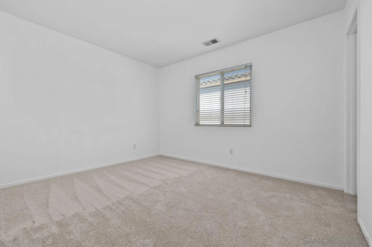 https://cdn.realtyfeed.com/cdn/127/260014325/afaf7d4a72448c85bfb184dce27b2719.webp